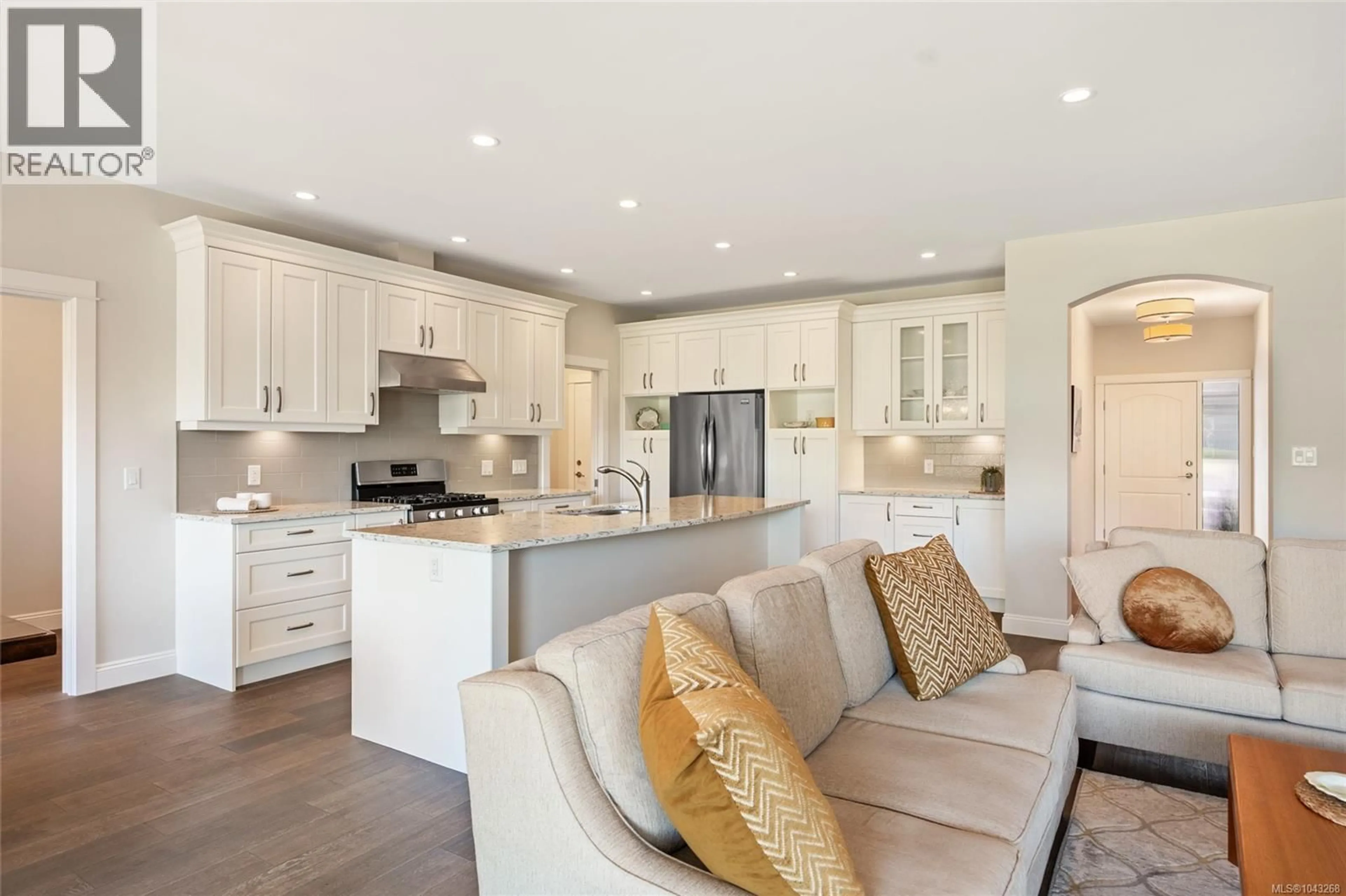 Open concept kitchen, unknown for 2266 IDIENS WAY, Courtenay British Columbia V9N3Z4