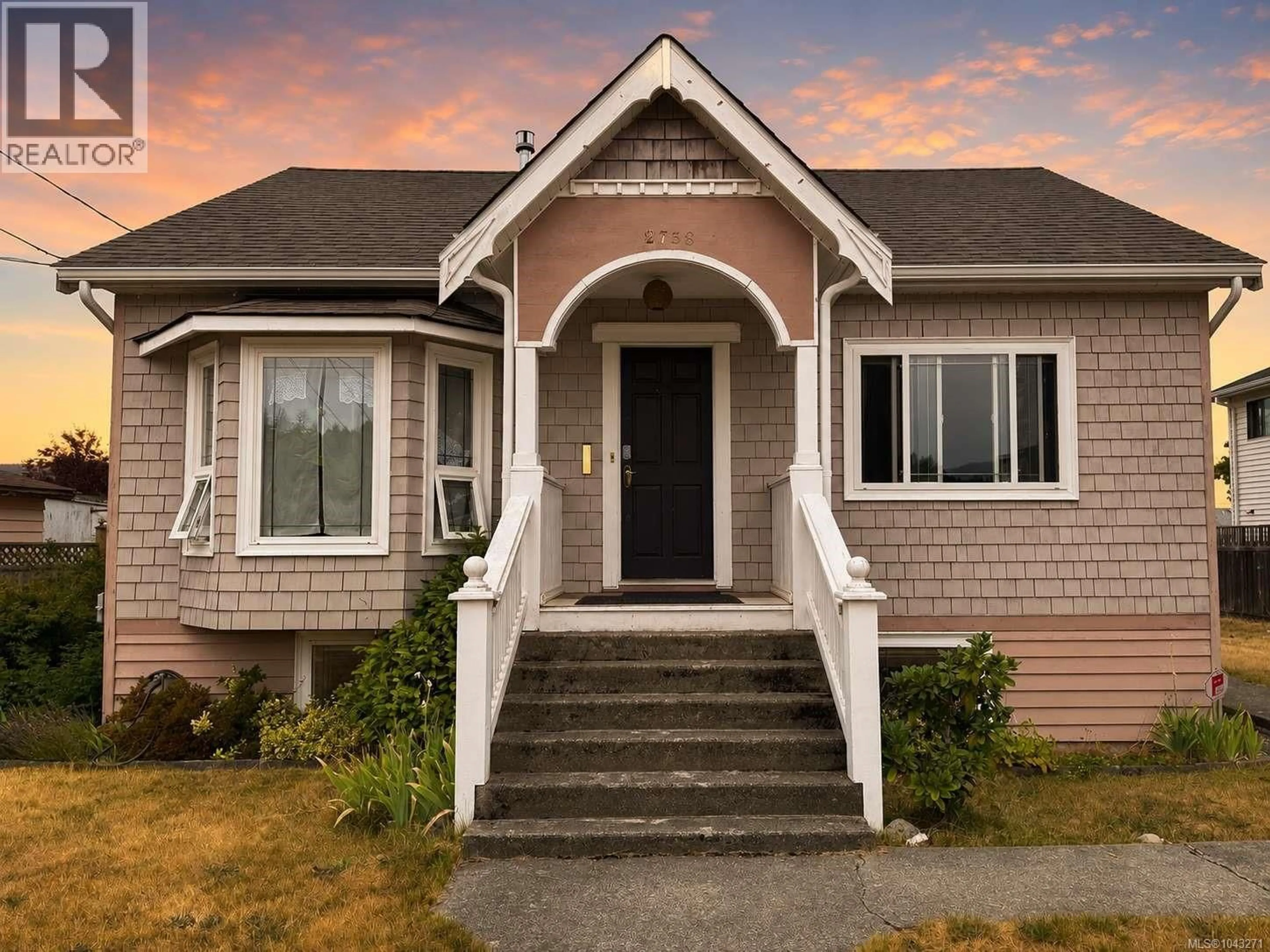 Home with vinyl exterior material, street for 2738 12TH AVENUE, Port Alberni British Columbia V9Y2T6