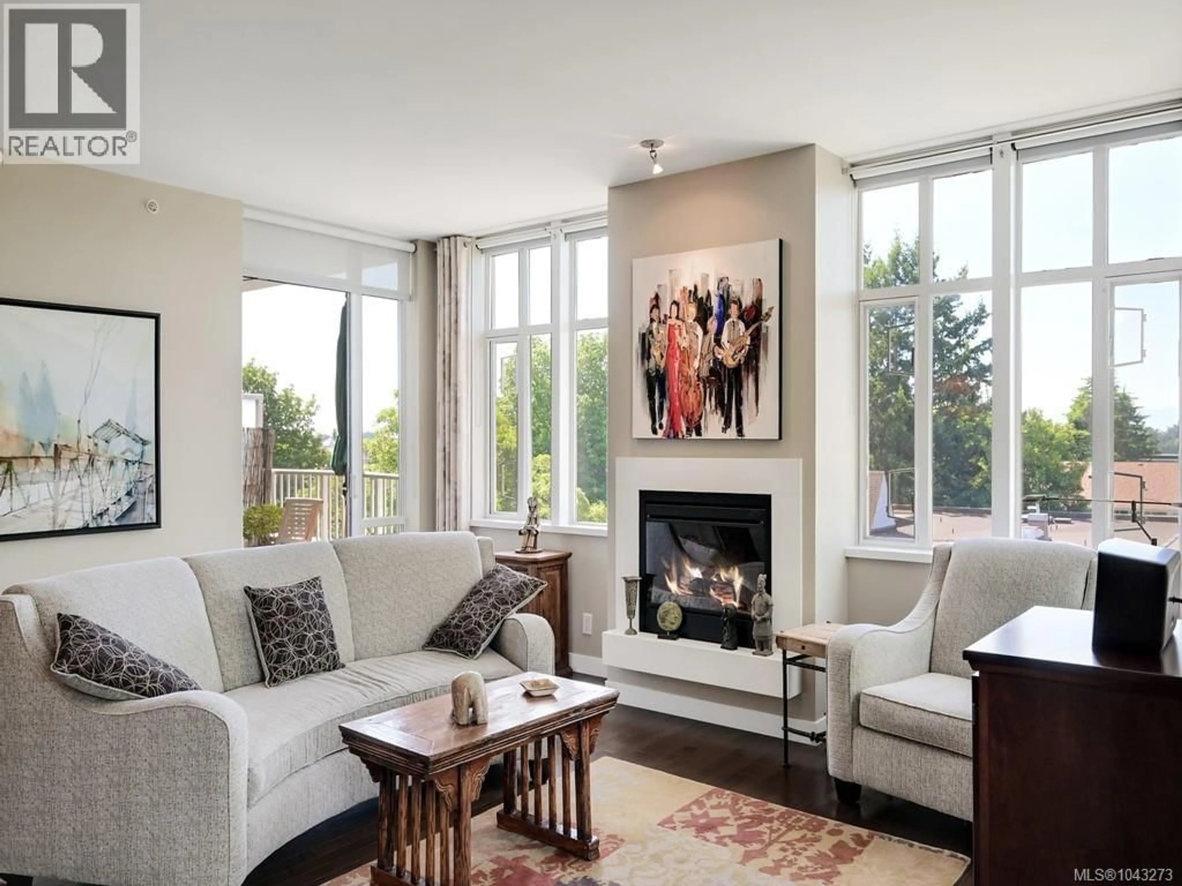 Living room with furniture, unknown for 412 - 999 BURDETT AVENUE, Victoria British Columbia V8V3G7