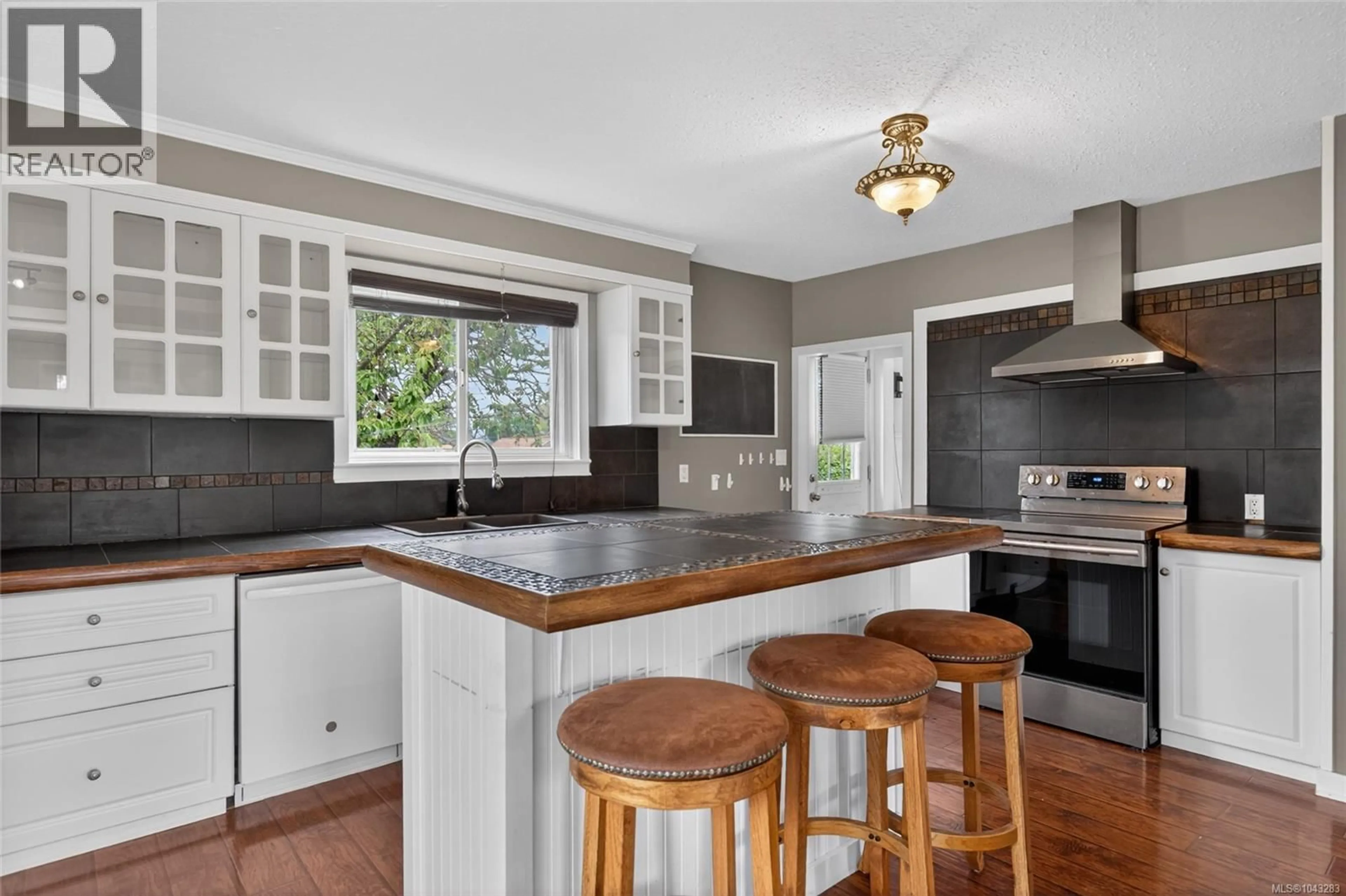 Open concept kitchen, unknown for 2798 10TH AVENUE, Port Alberni British Columbia V9Y2N9
