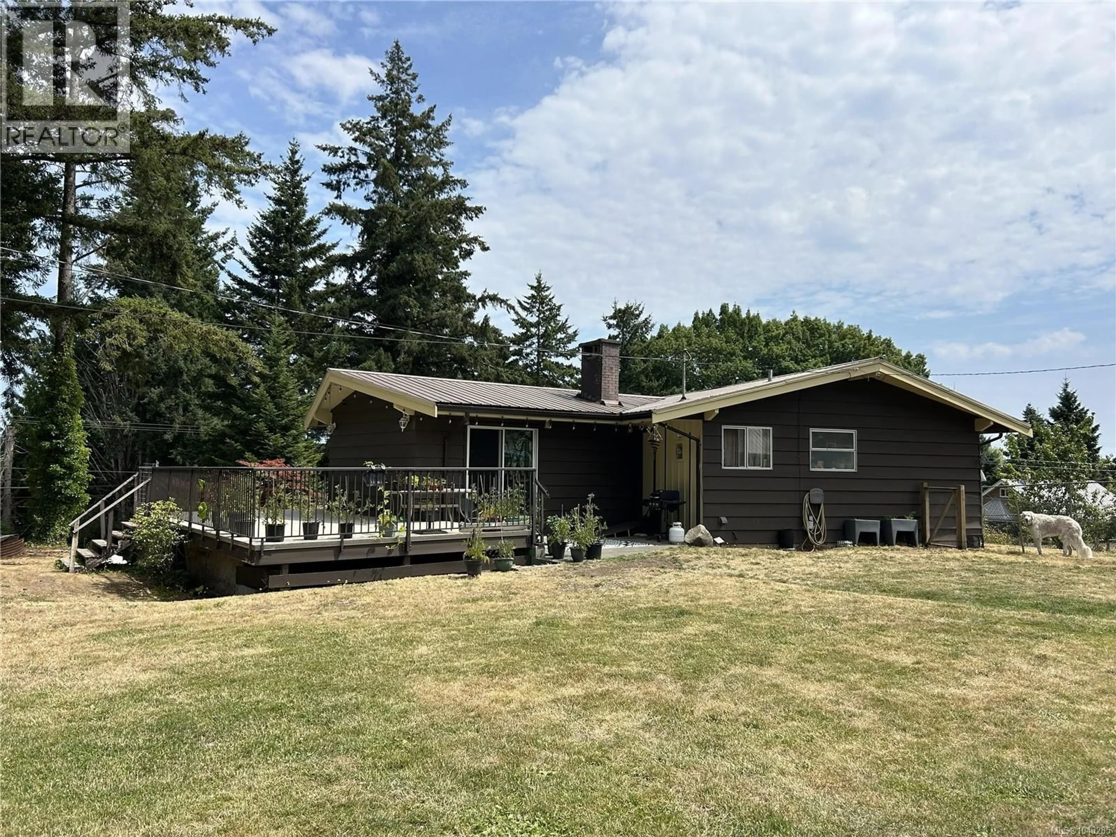 A pic from outside/outdoor area/front of a property/back of a property/a pic from drone, unknown for 3479 FRASER ROAD, Courtenay British Columbia V9N9P5