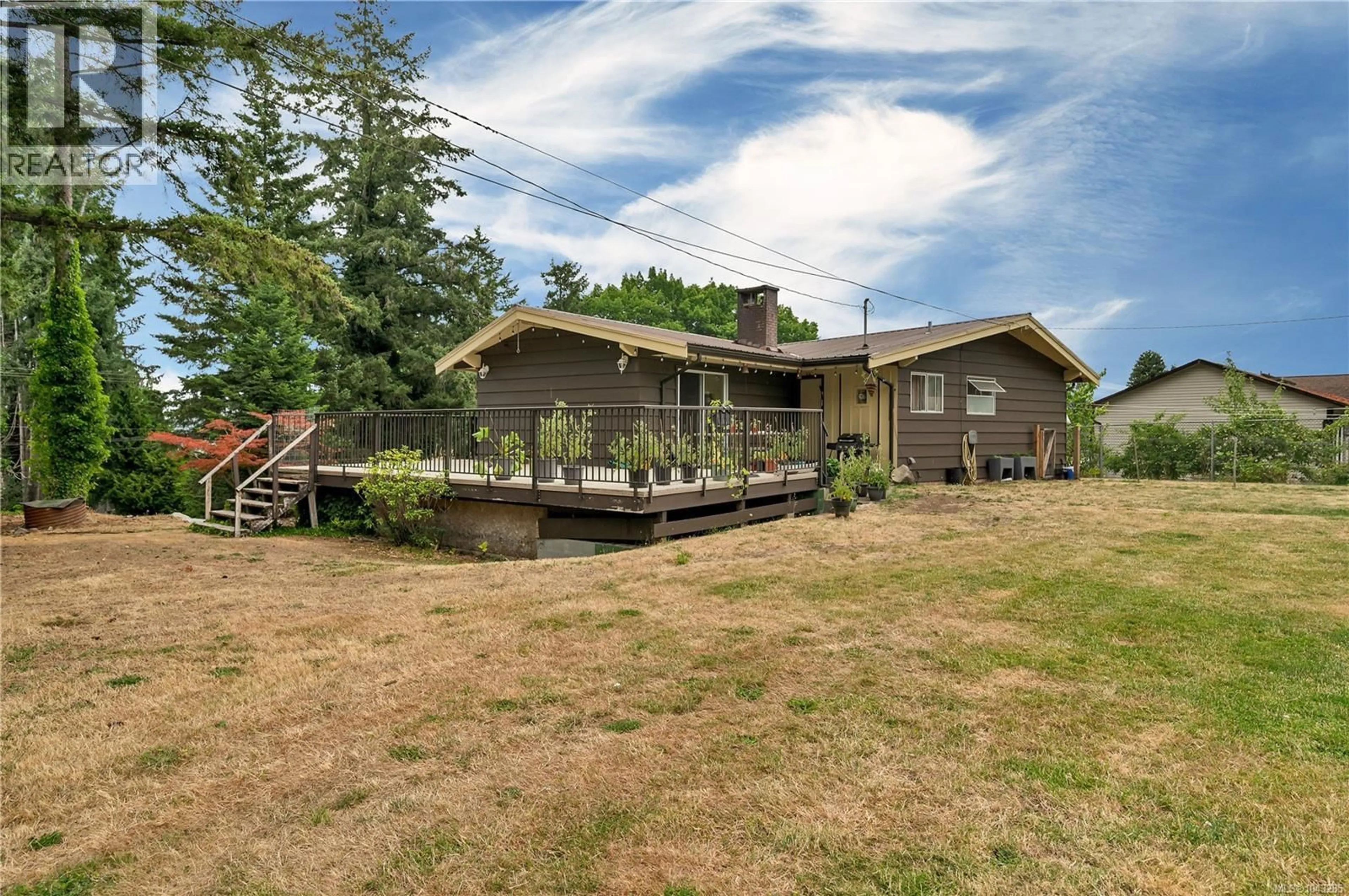 A pic from outside/outdoor area/front of a property/back of a property/a pic from drone, unknown for 3479 FRASER ROAD, Courtenay British Columbia V9N9P5