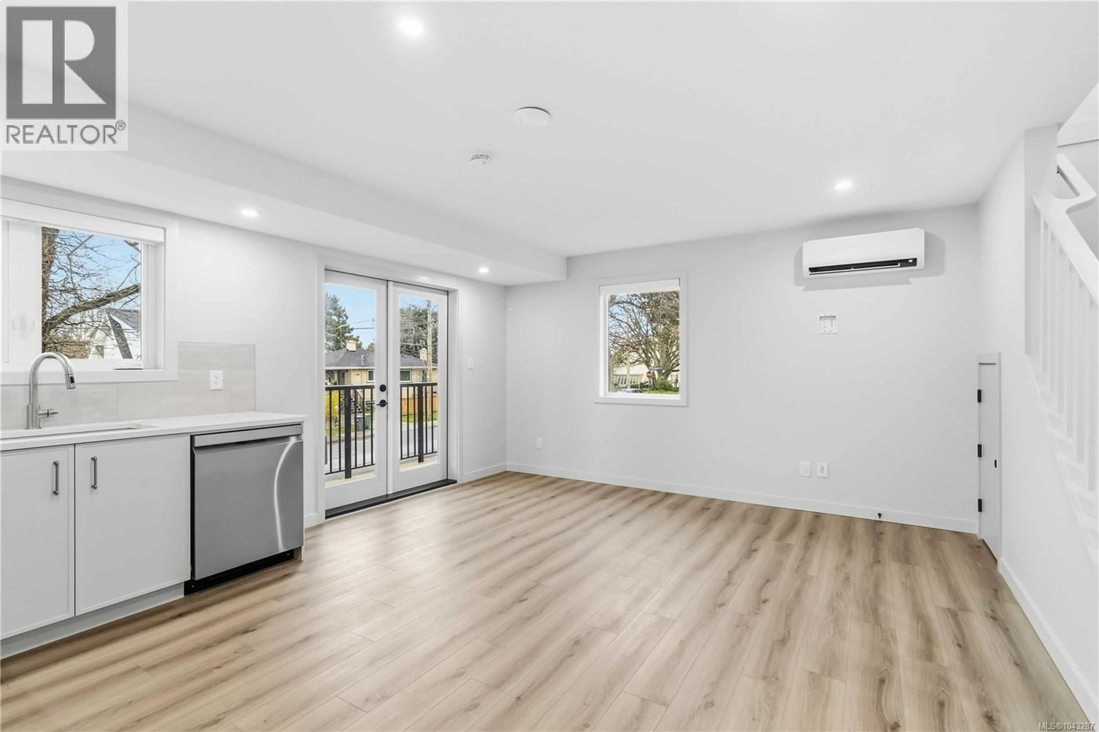 A pic of a room for 4 - 1789 EMERSON STREET, Victoria British Columbia V8R2C2
