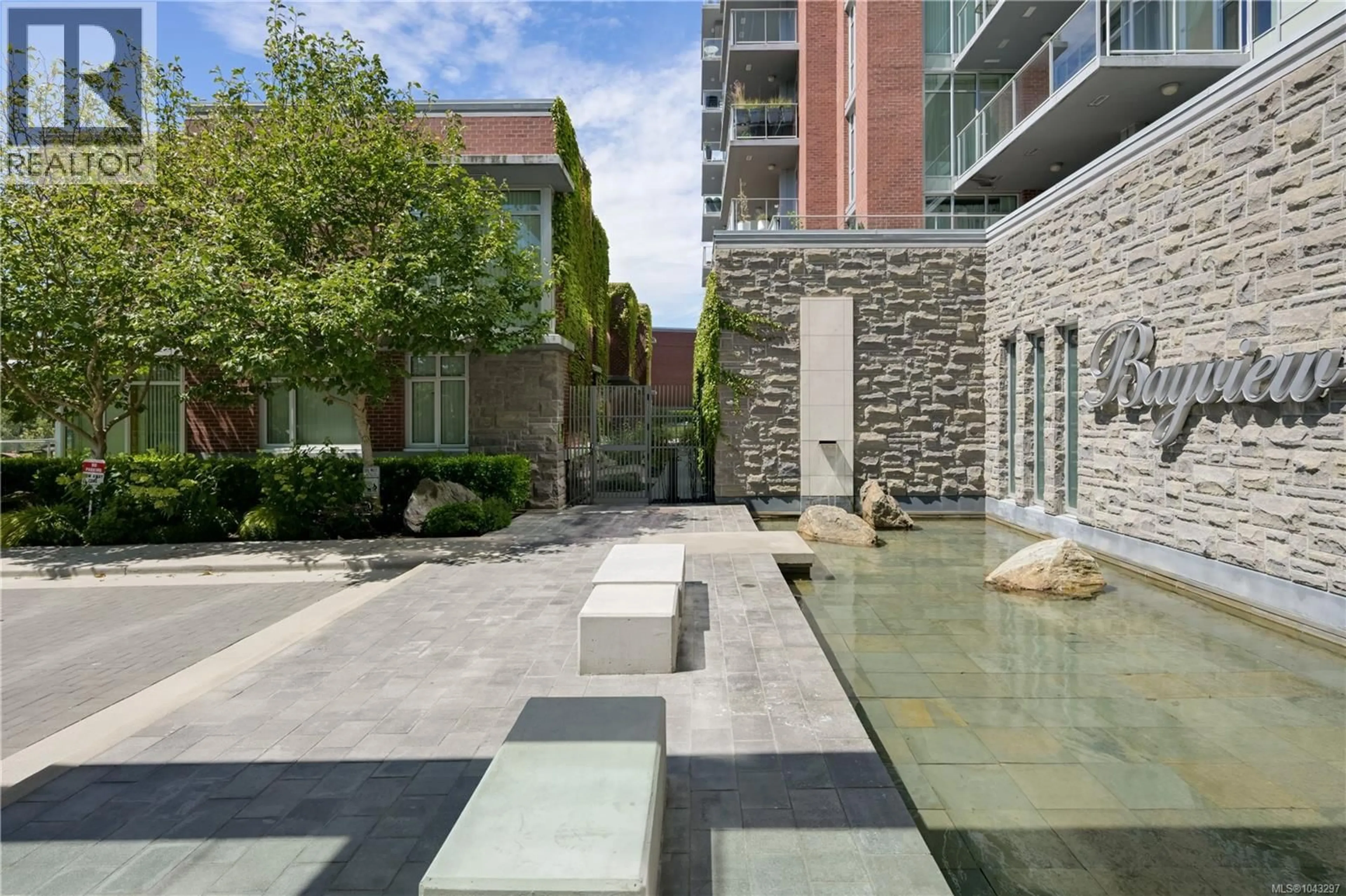 Patio, street for TH1 - 100 SAGHALIE ROAD, Victoria British Columbia V9A0A1