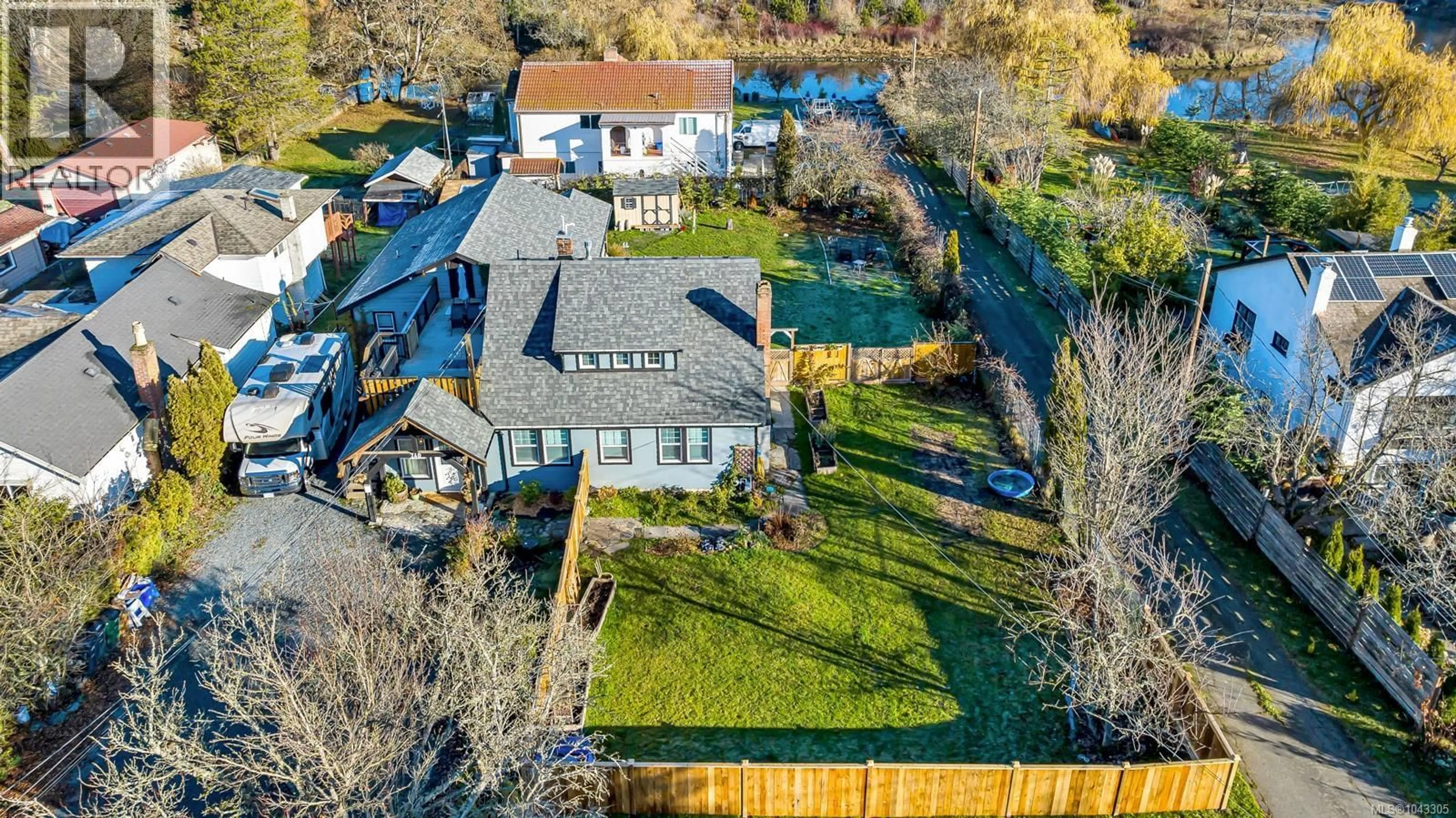 A pic from outside/outdoor area/front of a property/back of a property/a pic from drone, street for 740 NEWBURY STREET, Saanich British Columbia V9A2C1