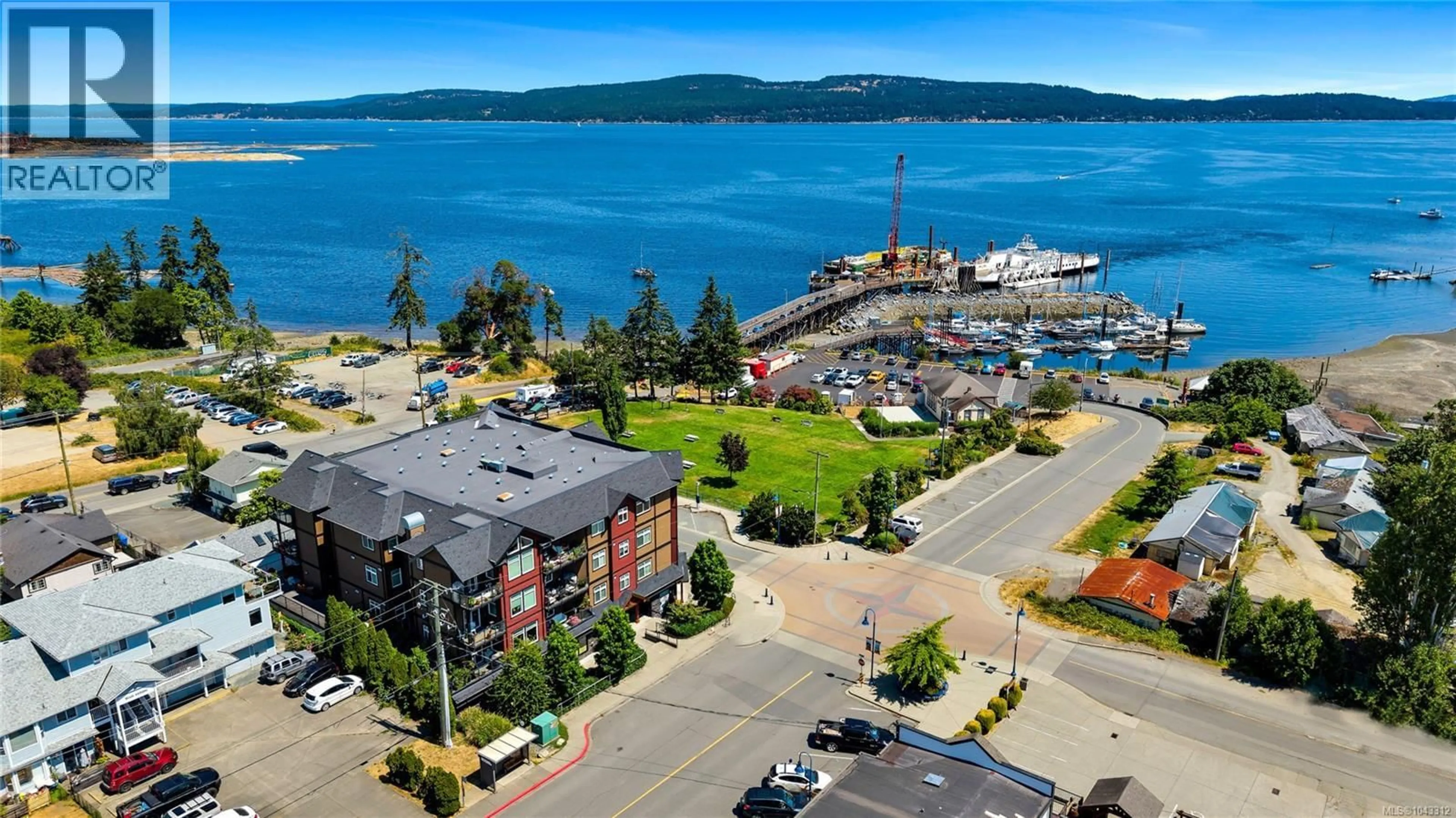 A pic from outside/outdoor area/front of a property/back of a property/a pic from drone, water/lake/river/ocean view for 301 - 1533 JOAN AVENUE, Crofton British Columbia V0R1R0