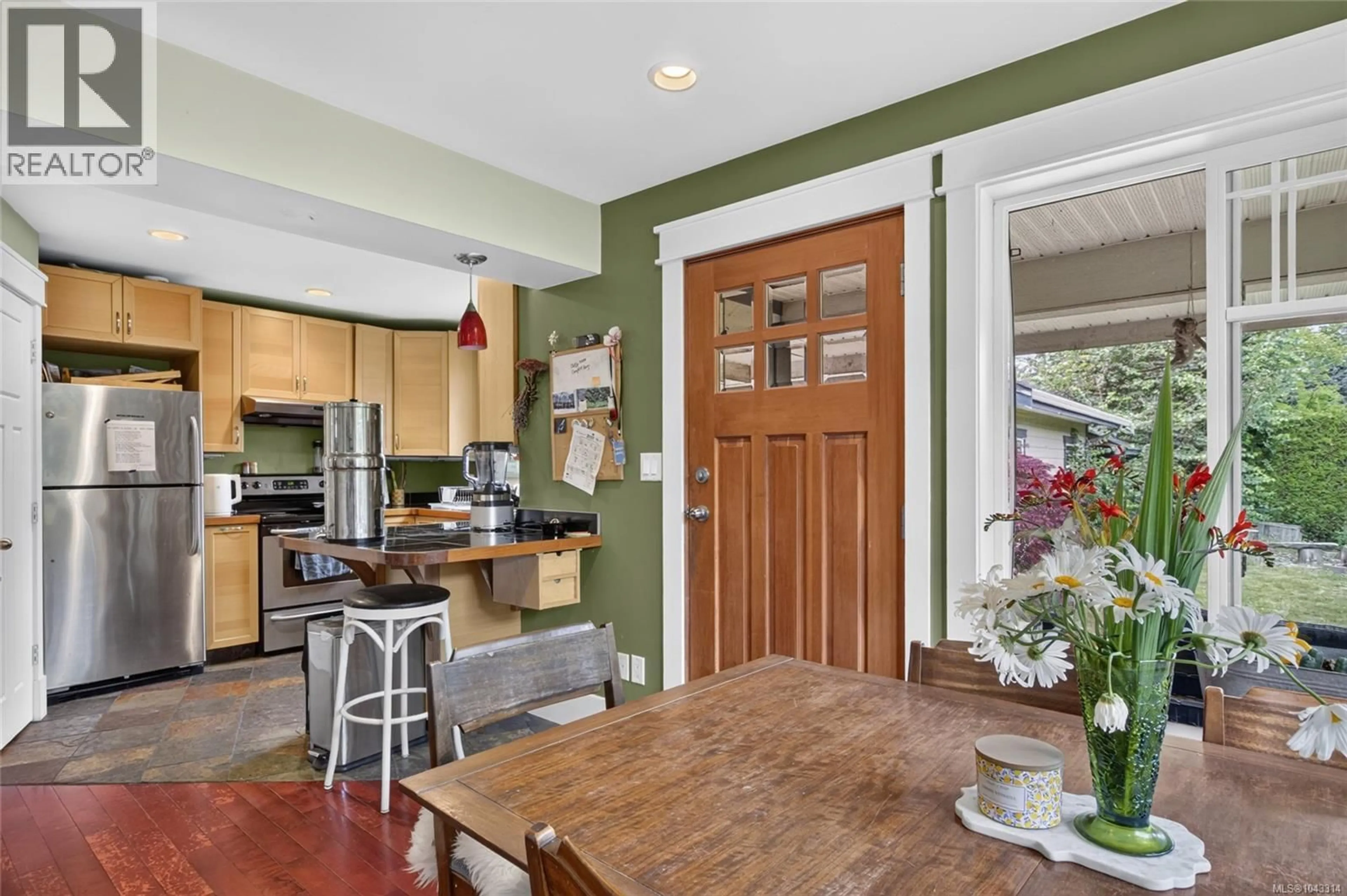 Open concept kitchen, unknown for 2792 DERWENT AVENUE, Cumberland British Columbia V0R1S0