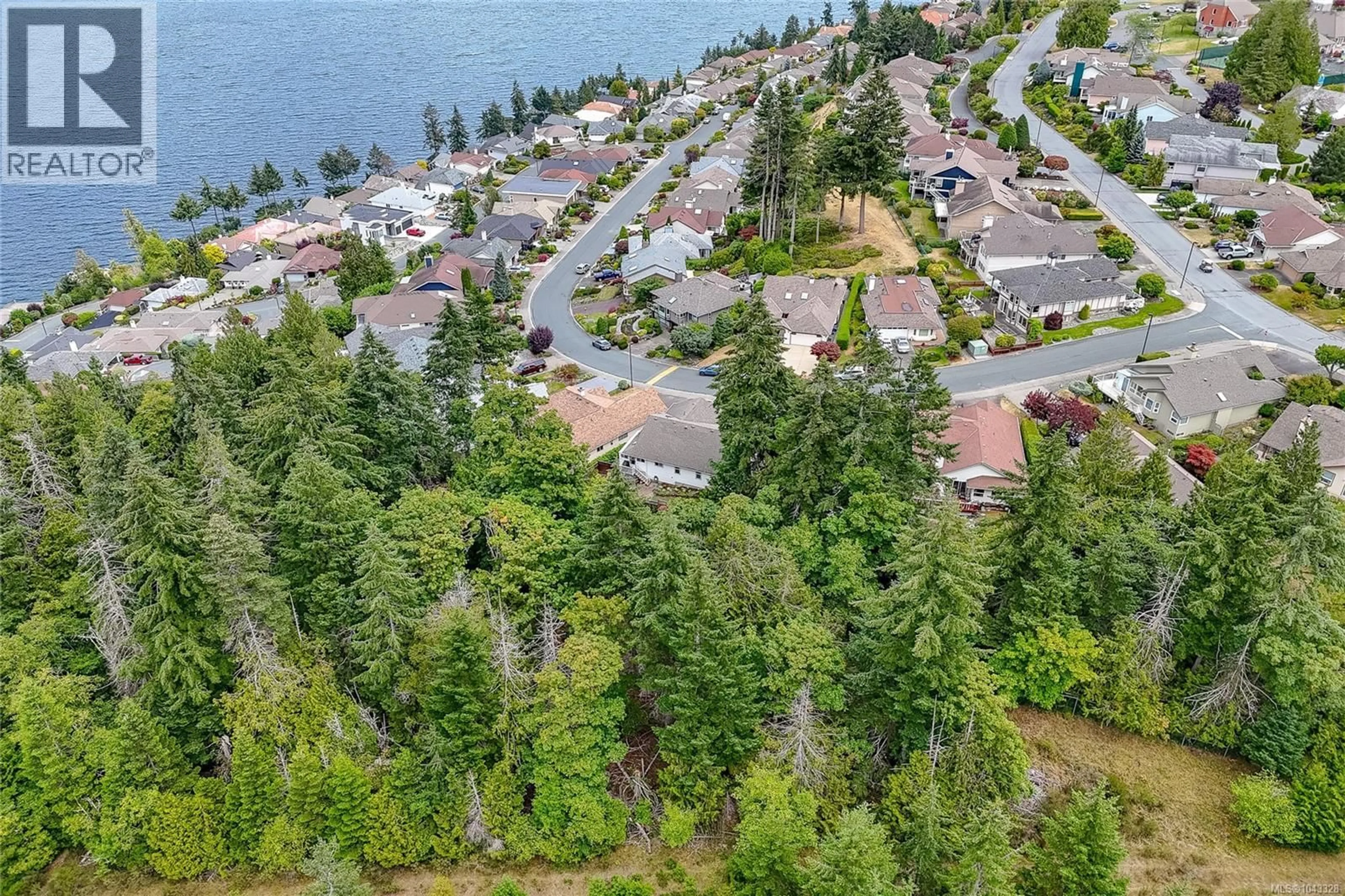 A pic from outside/outdoor area/front of a property/back of a property/a pic from drone, water/lake/river/ocean view for 571 MARINE VIEW, Cobble Hill British Columbia V0R1L1