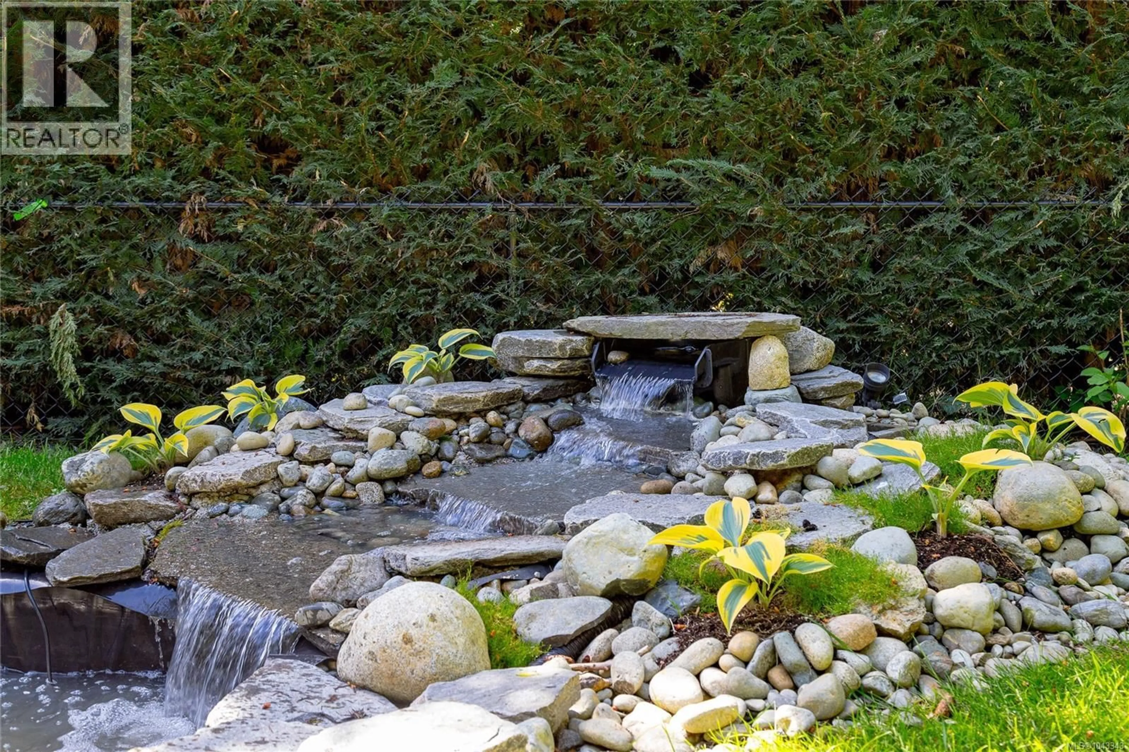 Patio, water/lake/river/ocean view for 2044 RIVERS CROSSING, Highlands British Columbia V9B0S6