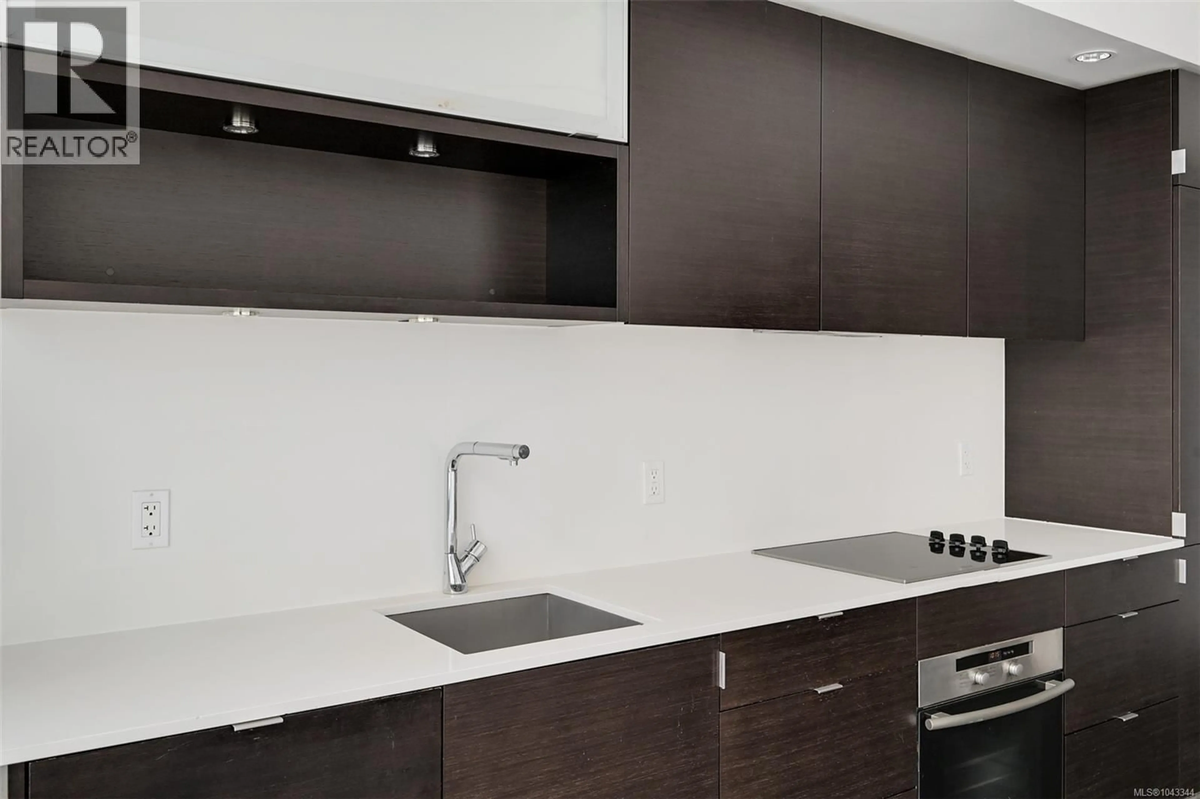 Standard kitchen, unknown for 445 - 770 FISGARD STREET, Victoria British Columbia V8W0B8