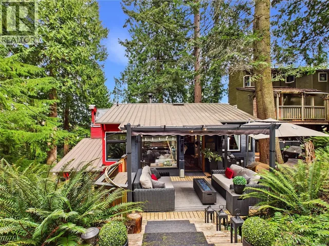 182 DEVINE DRIVE, Salt Spring 2