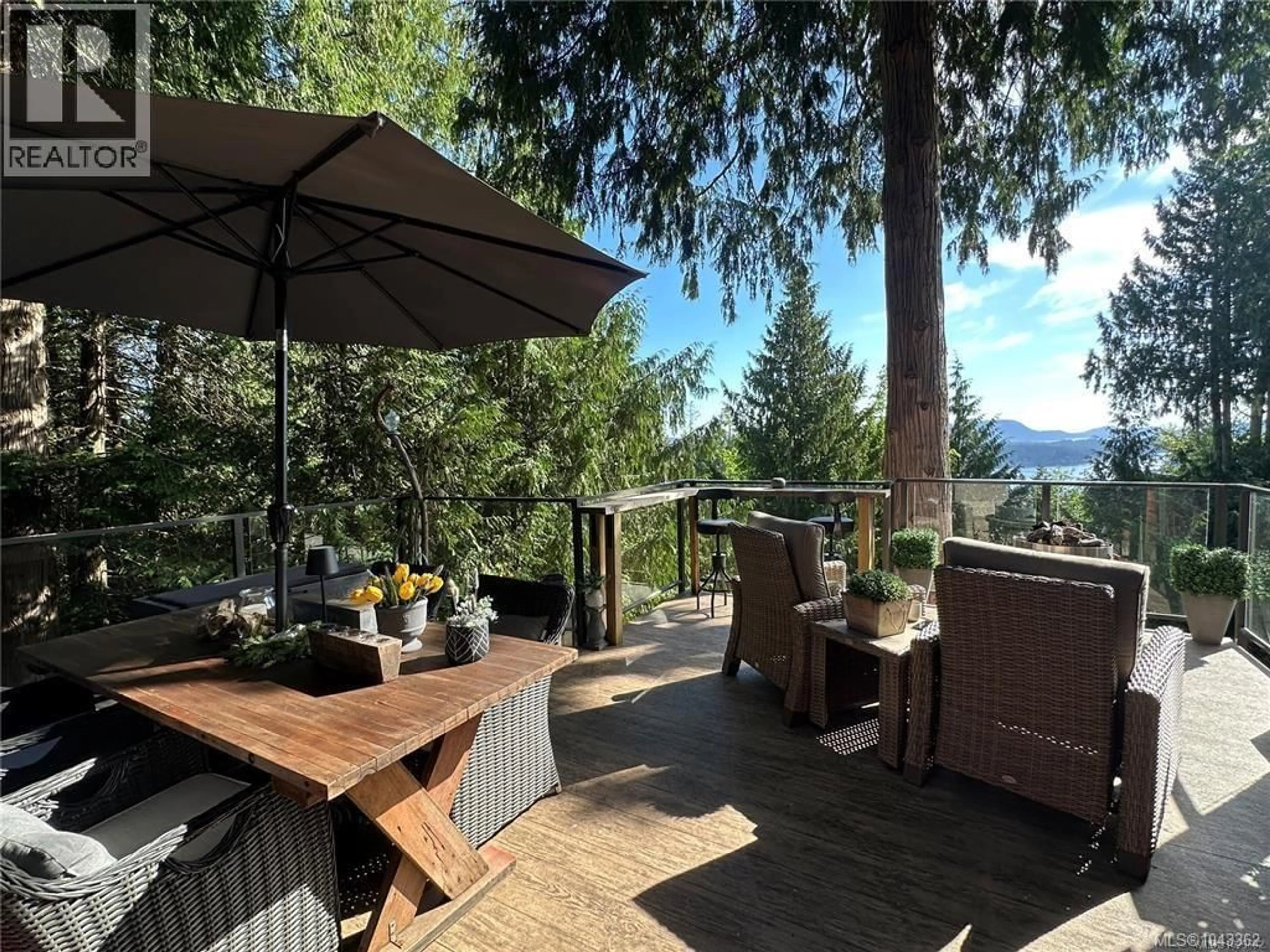 Patio, mountain view for 182 DEVINE DRIVE, Salt Spring British Columbia V8K2H5