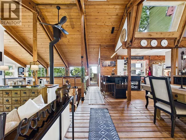 182 DEVINE DRIVE, Salt Spring 4