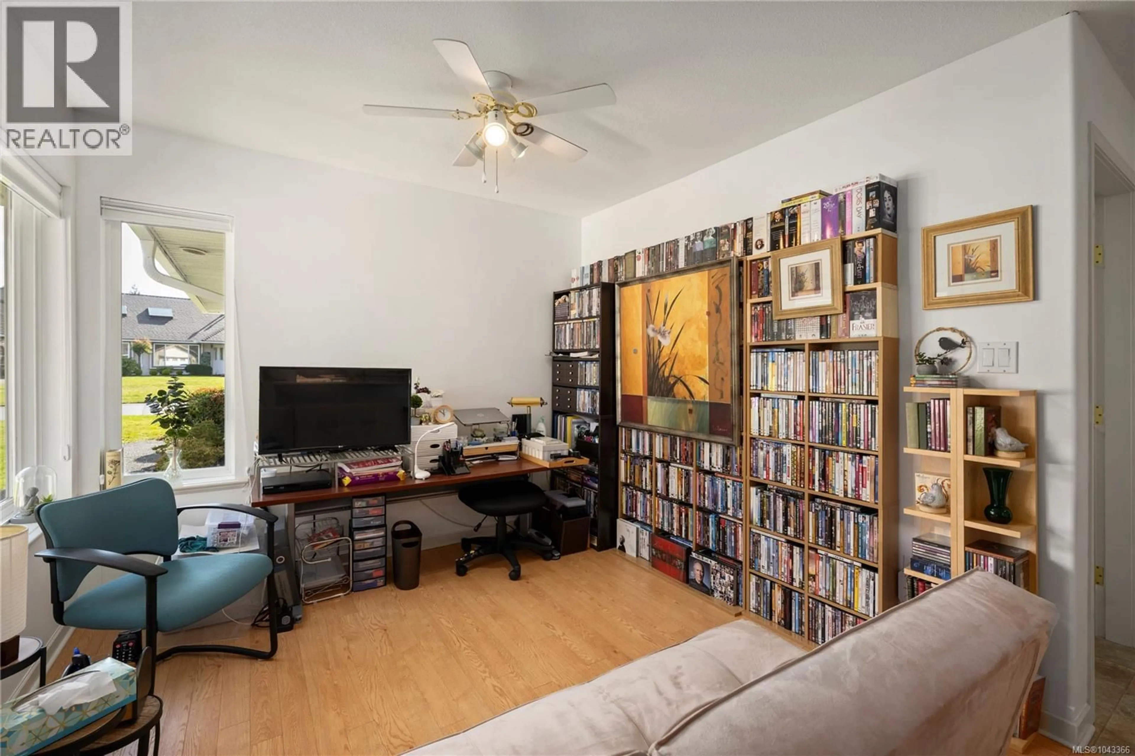 A pic of a room for 2 - 850 ARBUTUS STREET, Qualicum Beach British Columbia V9K2M7