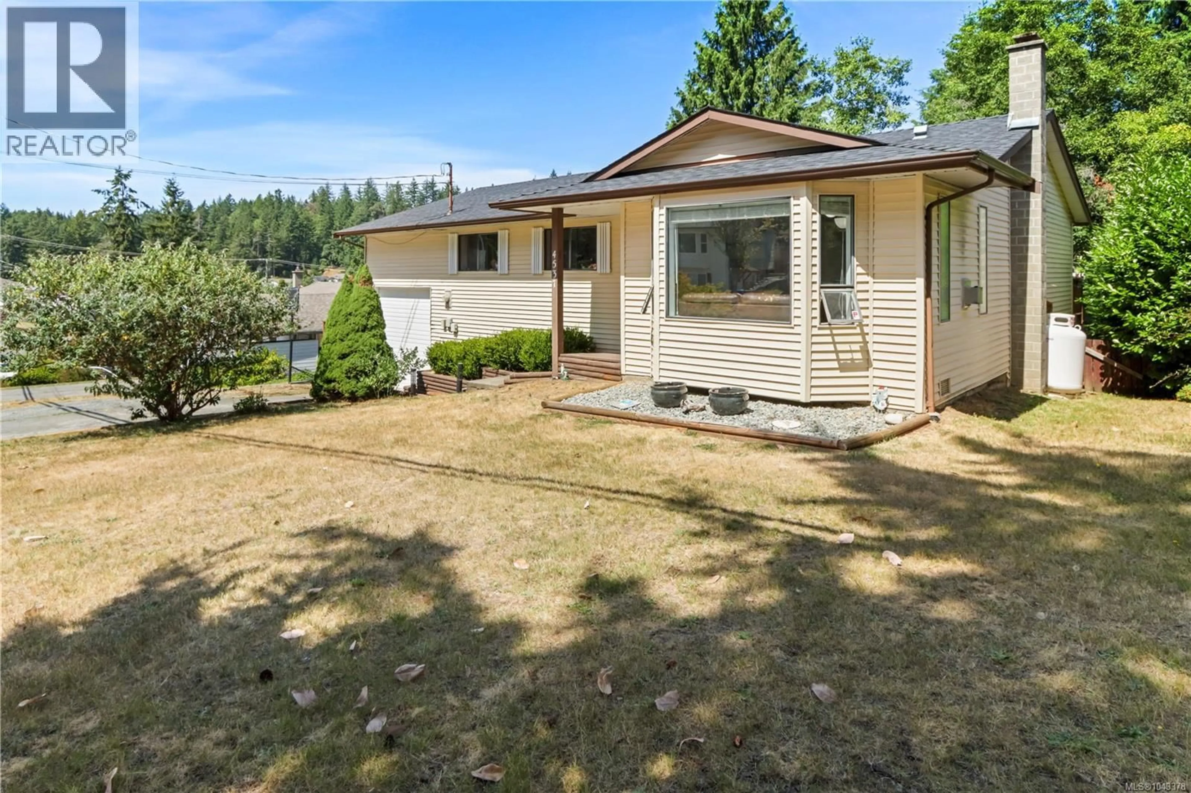Home with vinyl exterior material, unknown for 4537 WOODWINDS CRESCENT, Nanaimo British Columbia V9T4R3
