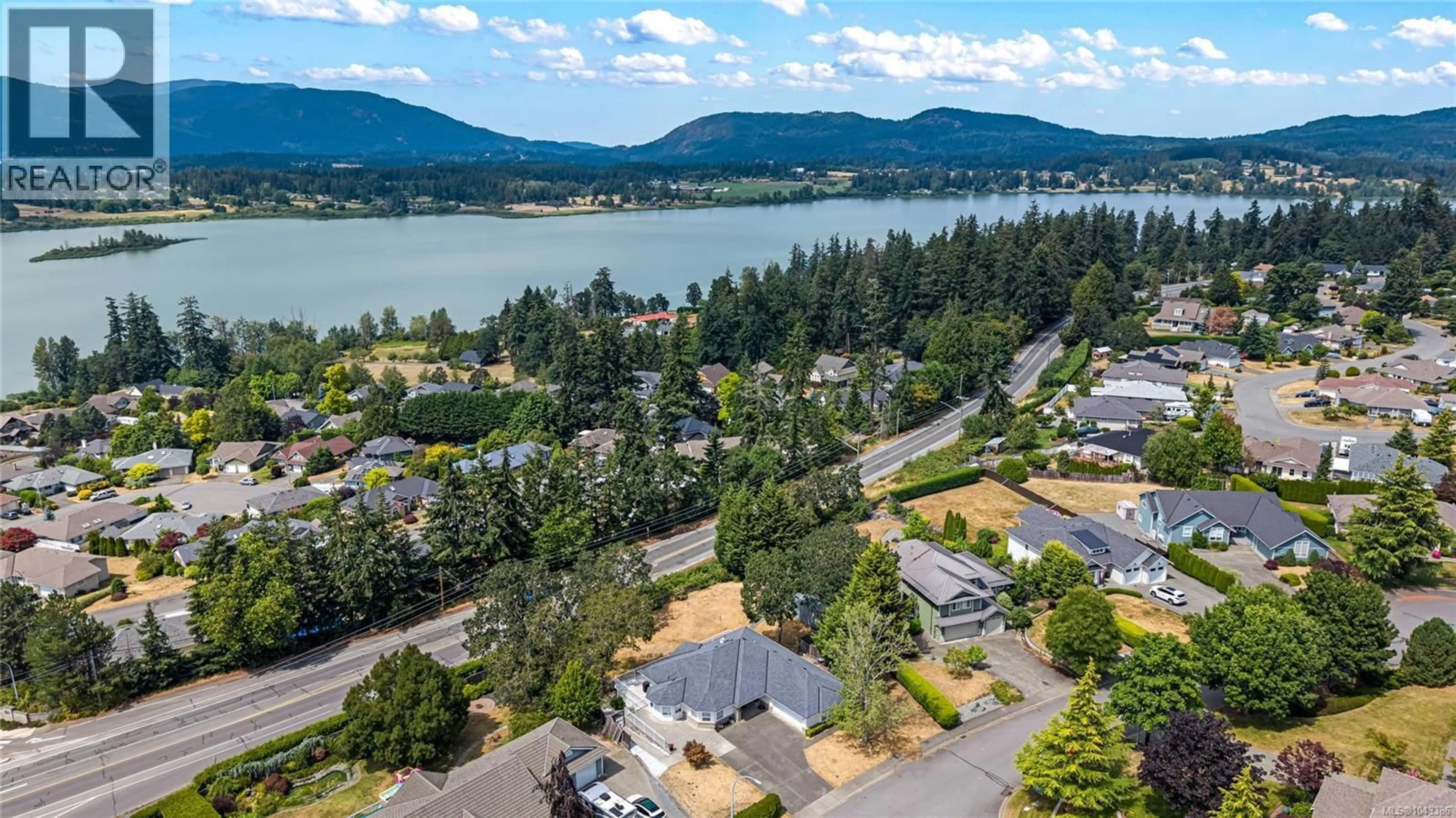 A pic from outside/outdoor area/front of a property/back of a property/a pic from drone, water/lake/river/ocean view for 6037 STONEHOUSE PLACE, Duncan British Columbia V9L5M8