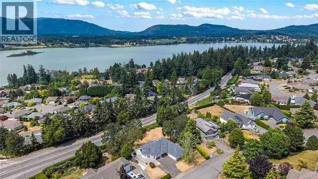 6037 STONEHOUSE PLACE, Duncan 4
