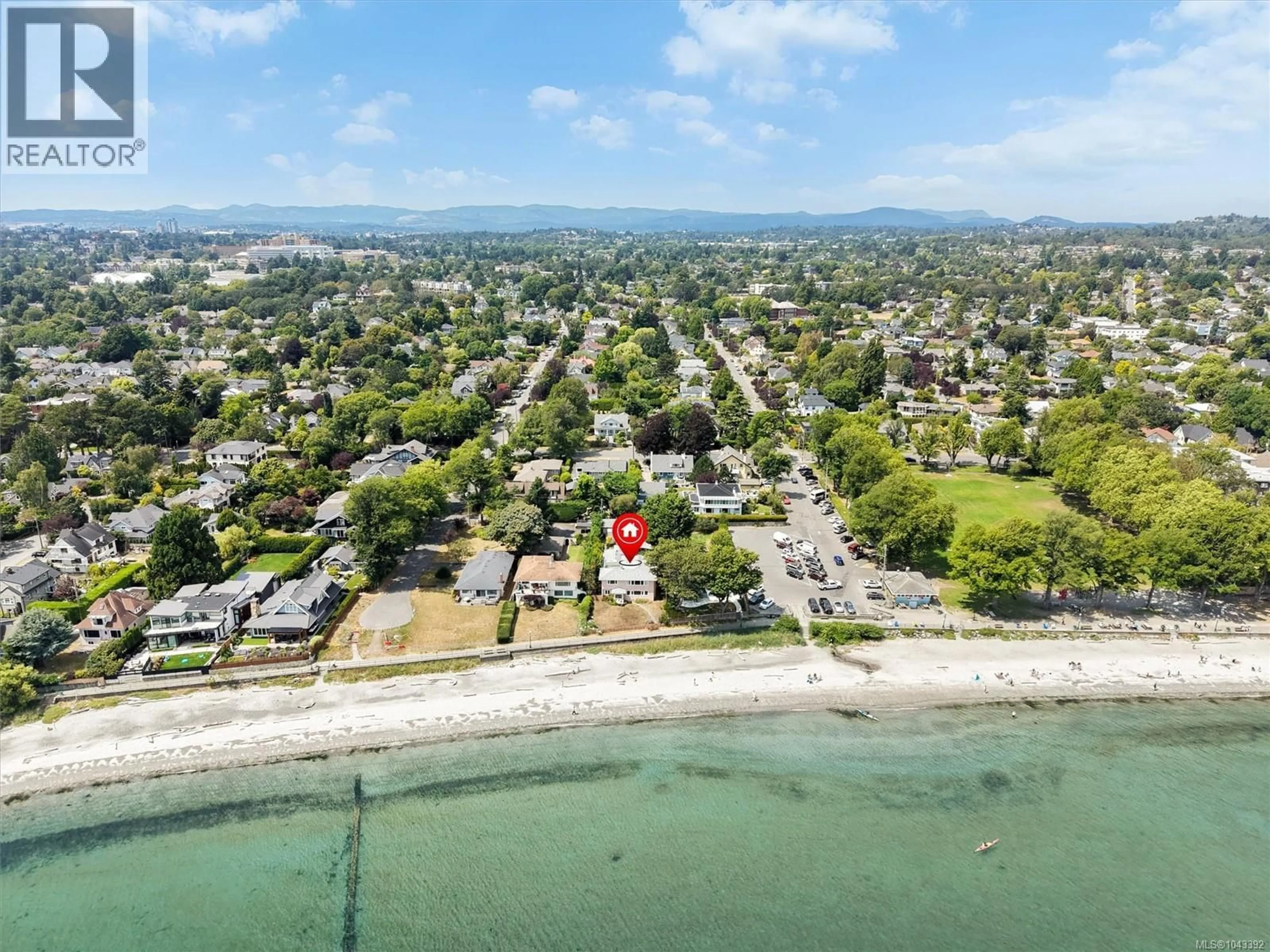 A pic from outside/outdoor area/front of a property/back of a property/a pic from drone, water/lake/river/ocean view for 2168 ESPLANADE, Oak Bay British Columbia V8R2W1