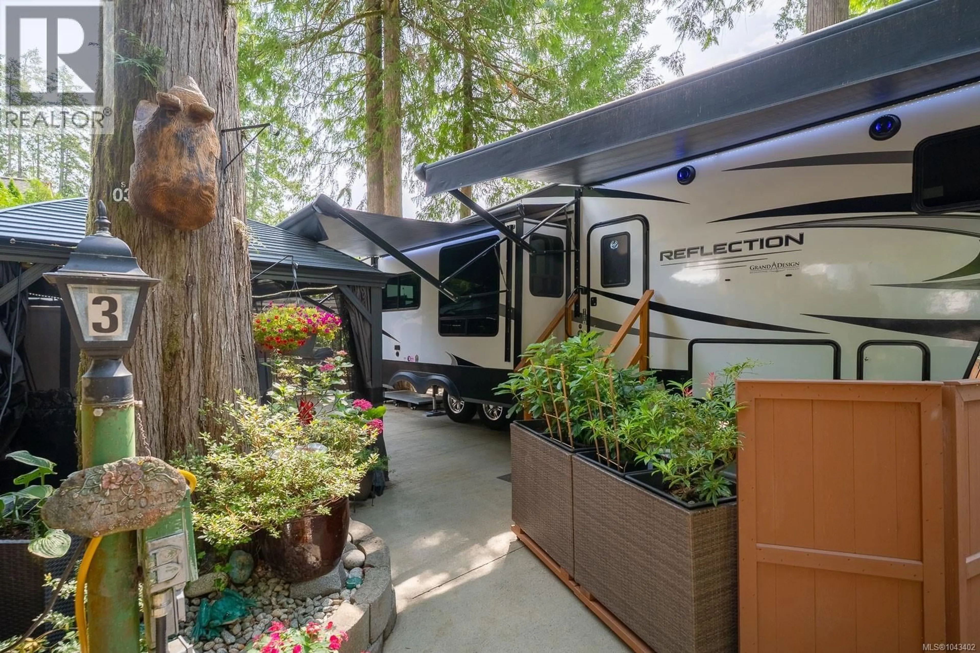 Patio, street for 10324 LAKESHORE ROAD, Port Alberni British Columbia V9Y8Z6