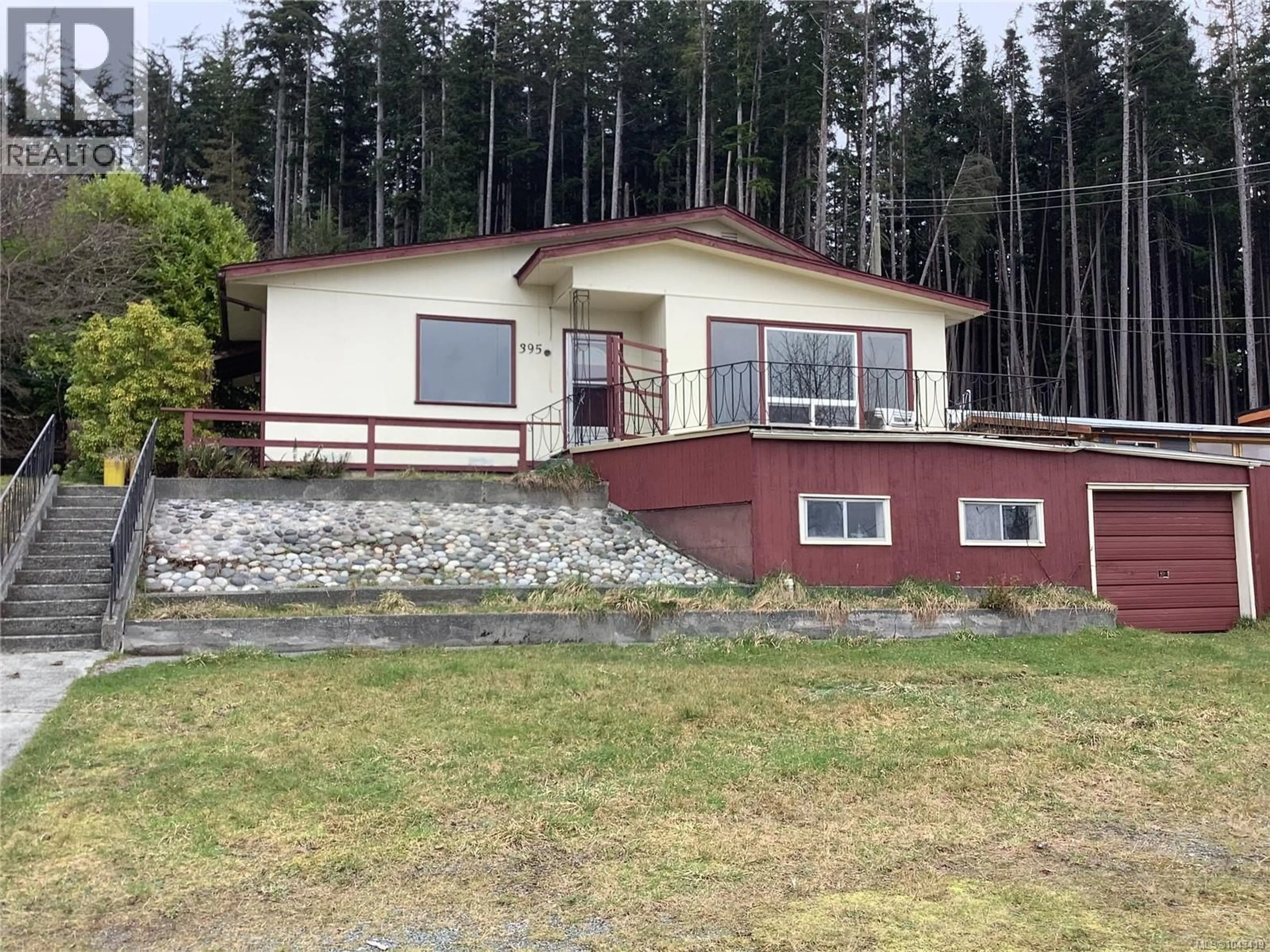 A pic from outside/outdoor area/front of a property/back of a property/a pic from drone, unknown for 395 2ND STREET, Sointula British Columbia V0N3E0
