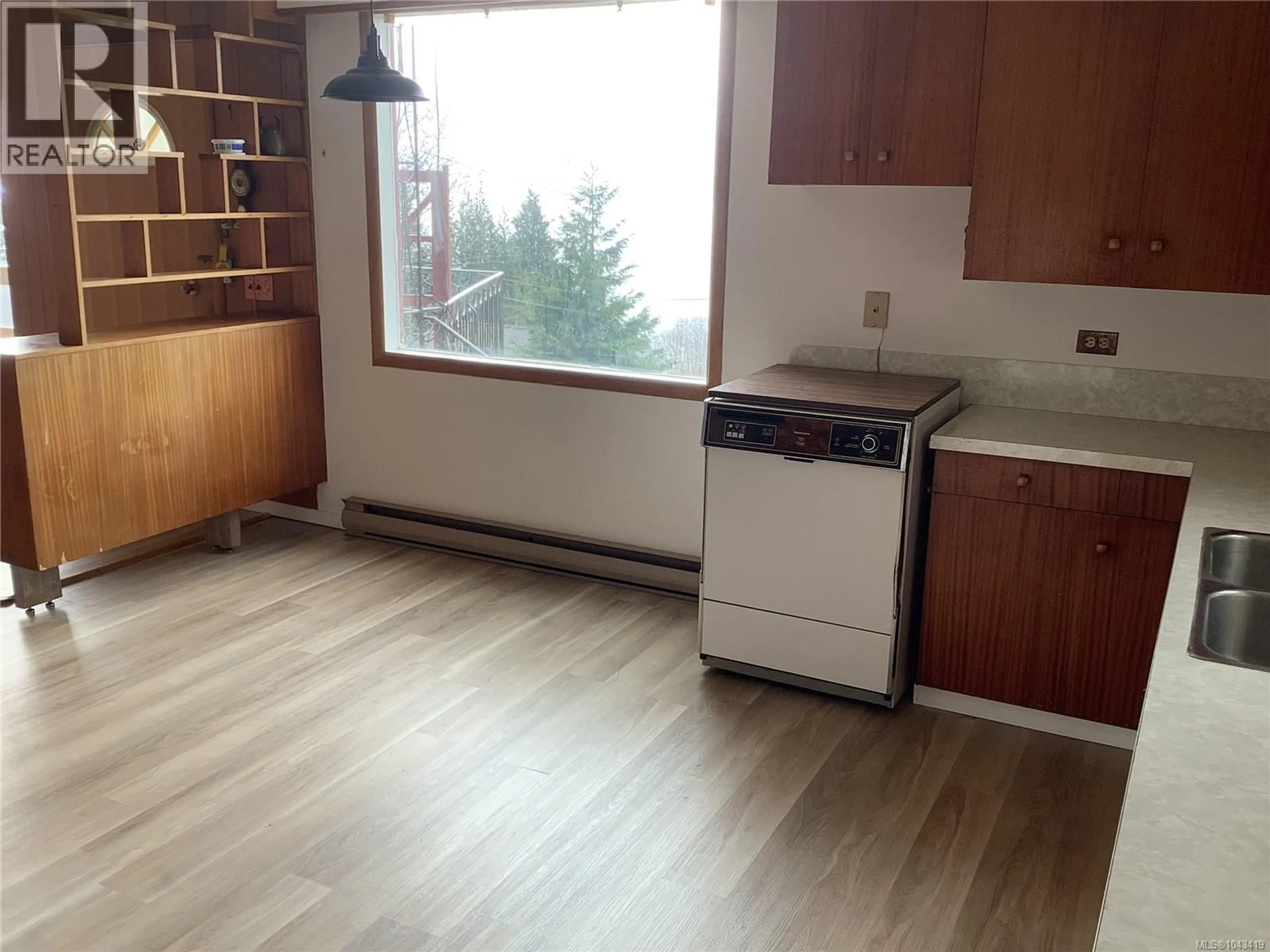 Unknown for 395 2ND STREET, Sointula British Columbia V0N3E0