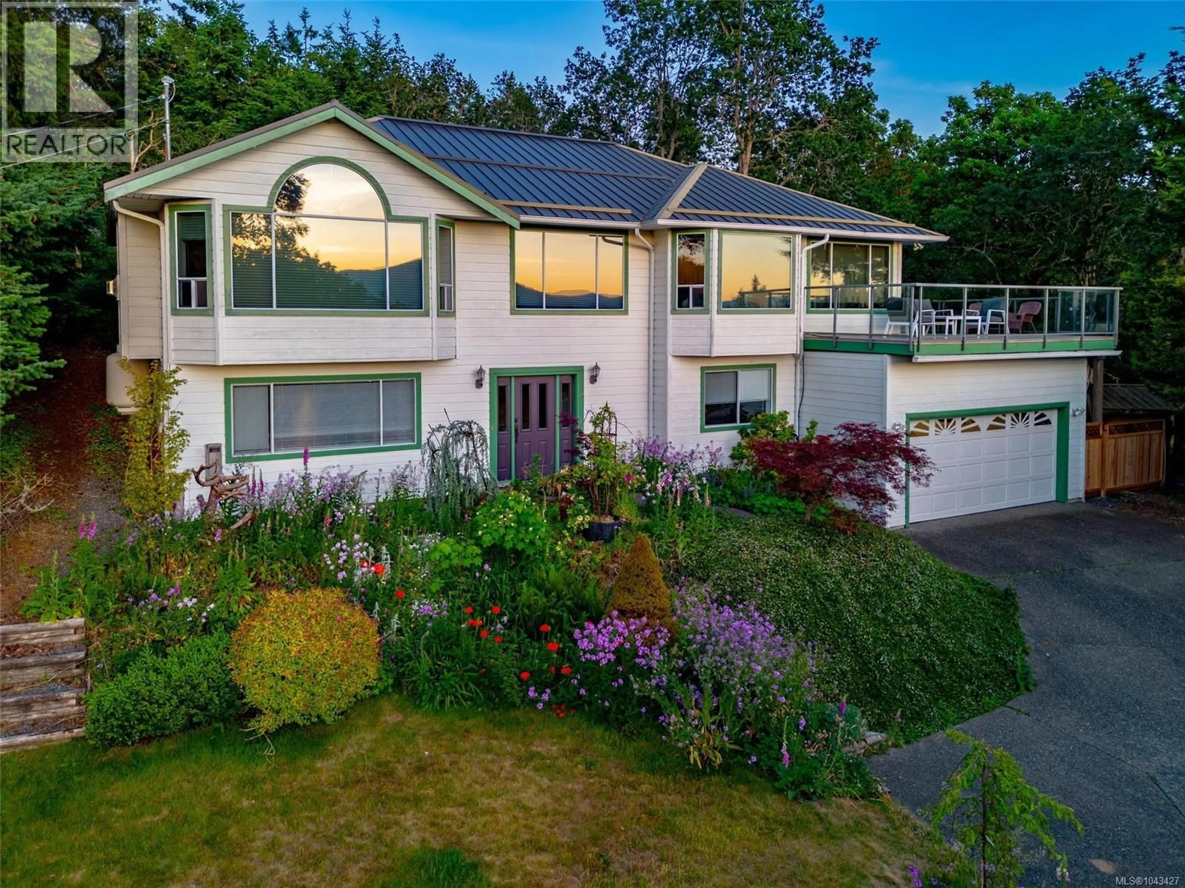 A pic from outside/outdoor area/front of a property/back of a property/a pic from drone, unknown for 1206 MCKENZIE DRIVE, Duncan British Columbia V9L5R8