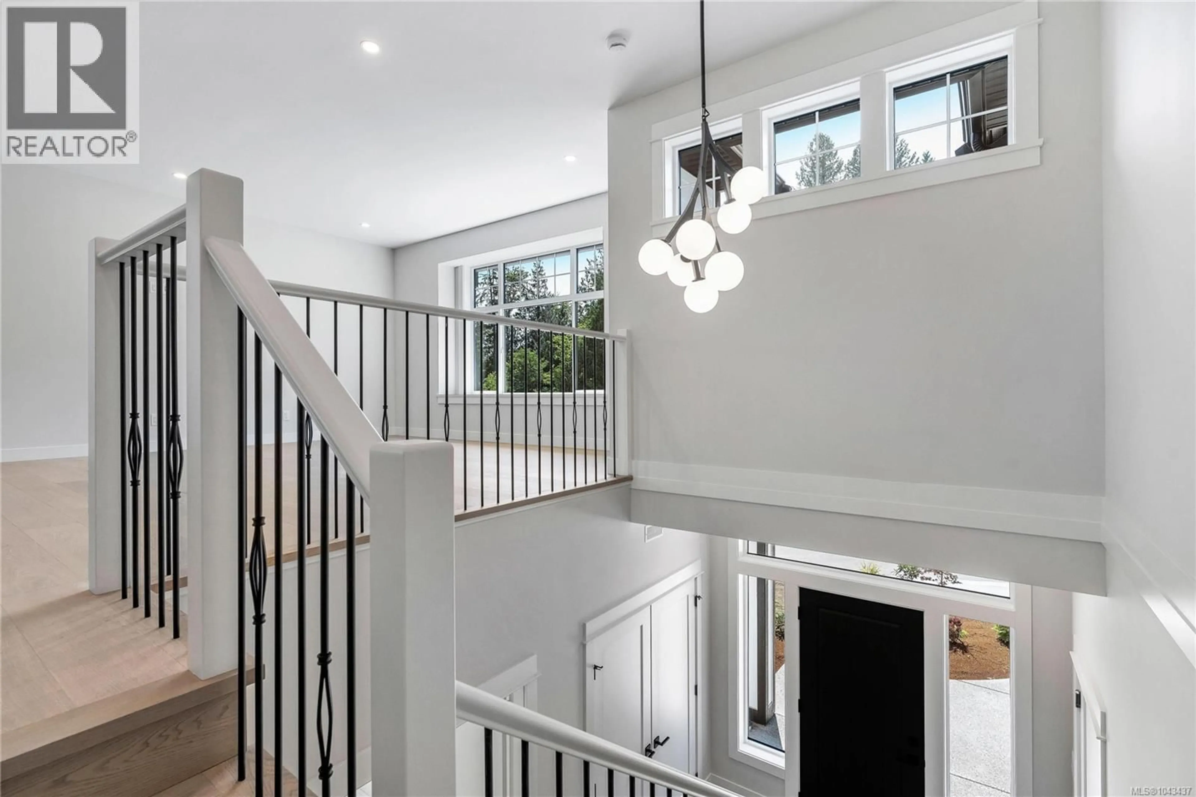 Stairs for 543 BICKFORD WAY, Mill Bay British Columbia V8H1H7