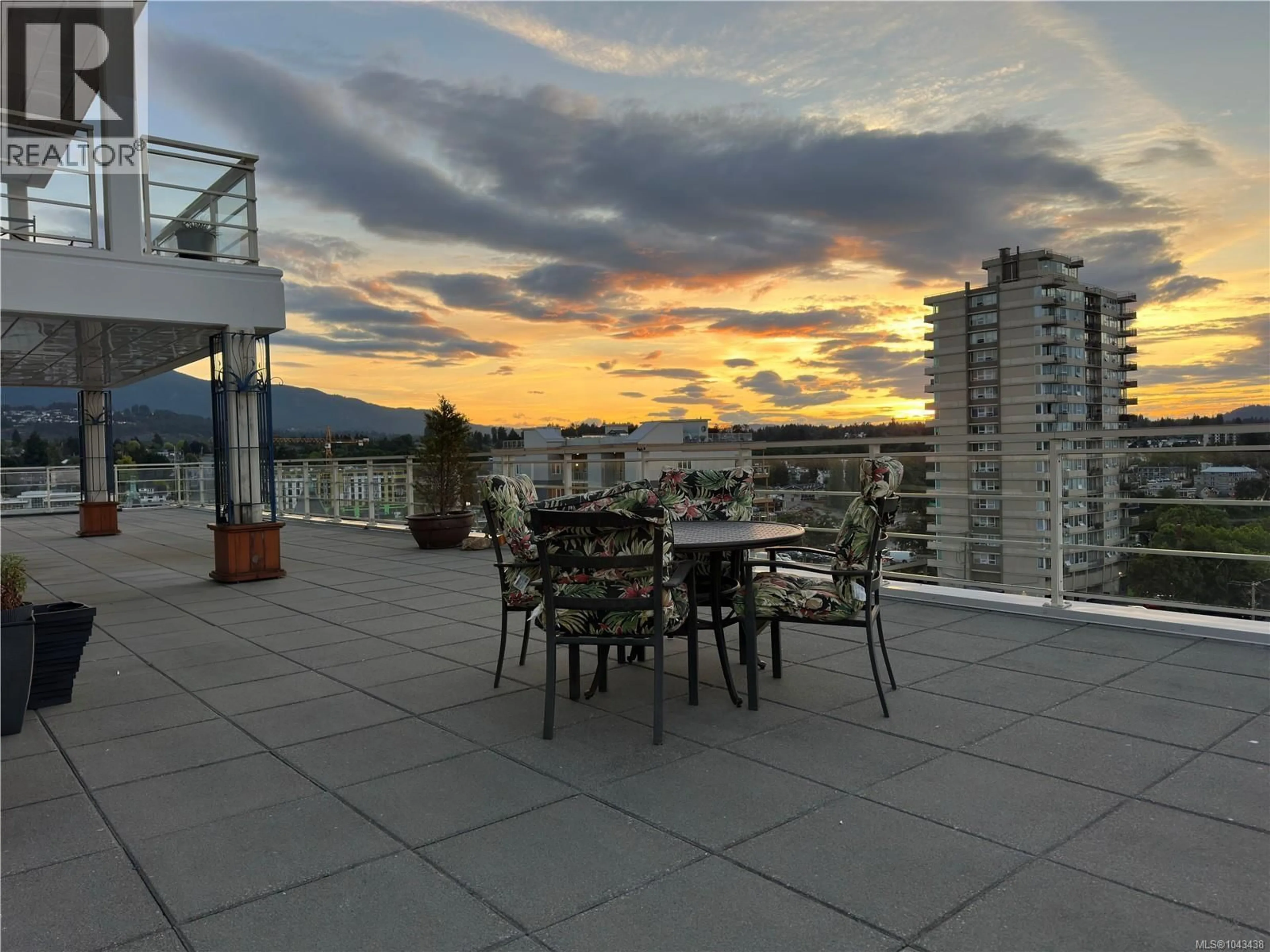 Patio, city buildings view from balcony for 805 - 38 FRONT STREET, Nanaimo British Columbia V9R0B8