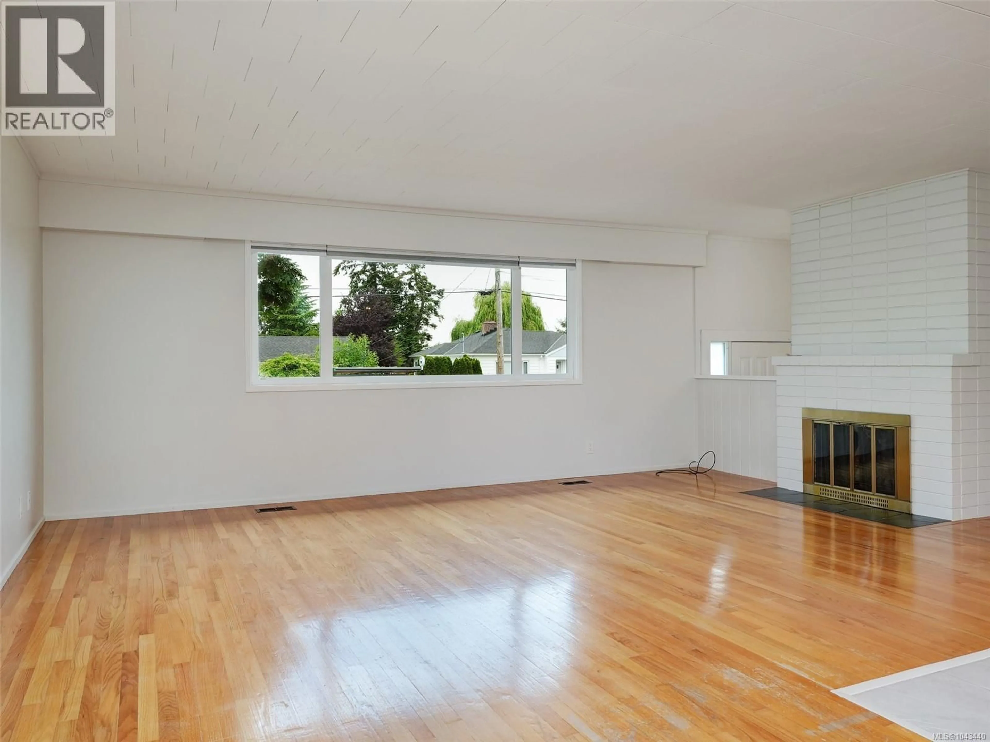 A pic of a room for 3871 CAREY ROAD, Saanich British Columbia V8Z4C8