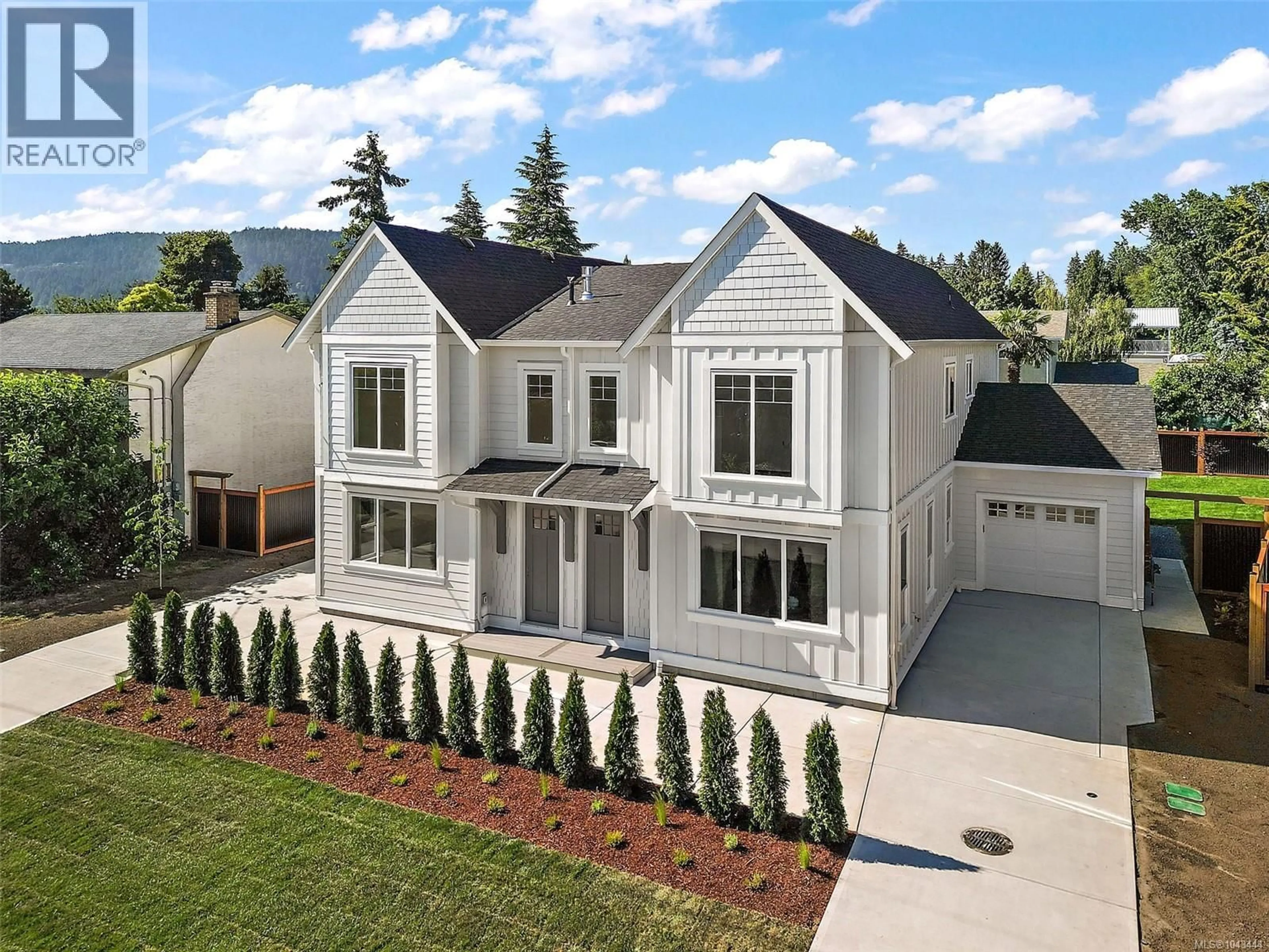 Home with vinyl exterior material, street for 102 - 1870 DONEY ROAD, Central Saanich British Columbia V8M1K6