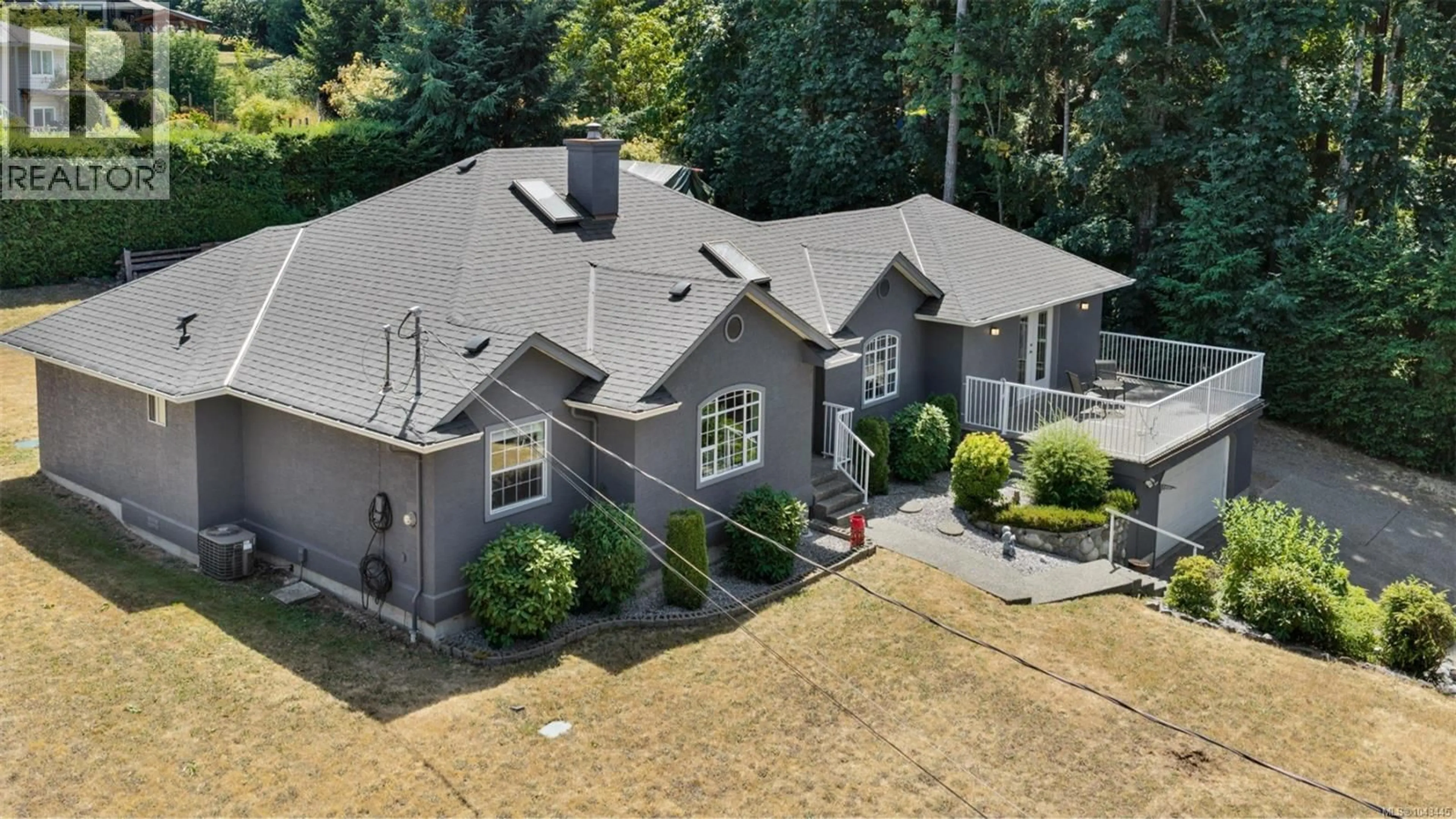 A pic from outside/outdoor area/front of a property/back of a property/a pic from drone, unknown for 1406 DONNAY DRIVE, Duncan British Columbia V9L5R4