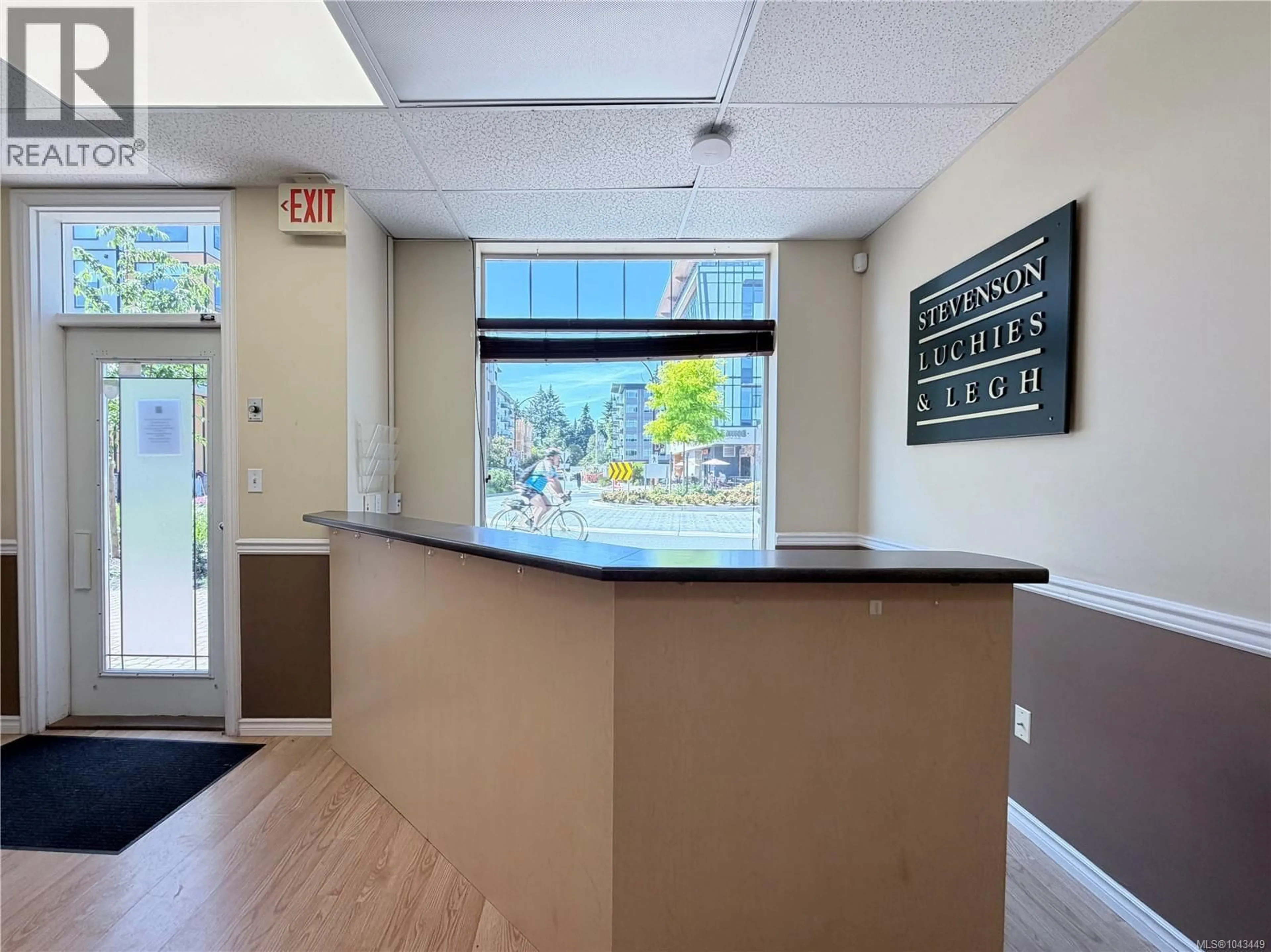 Indoor foyer for 103 & 105 - 2849 PEATT ROAD, Langford British Columbia V9B3V5