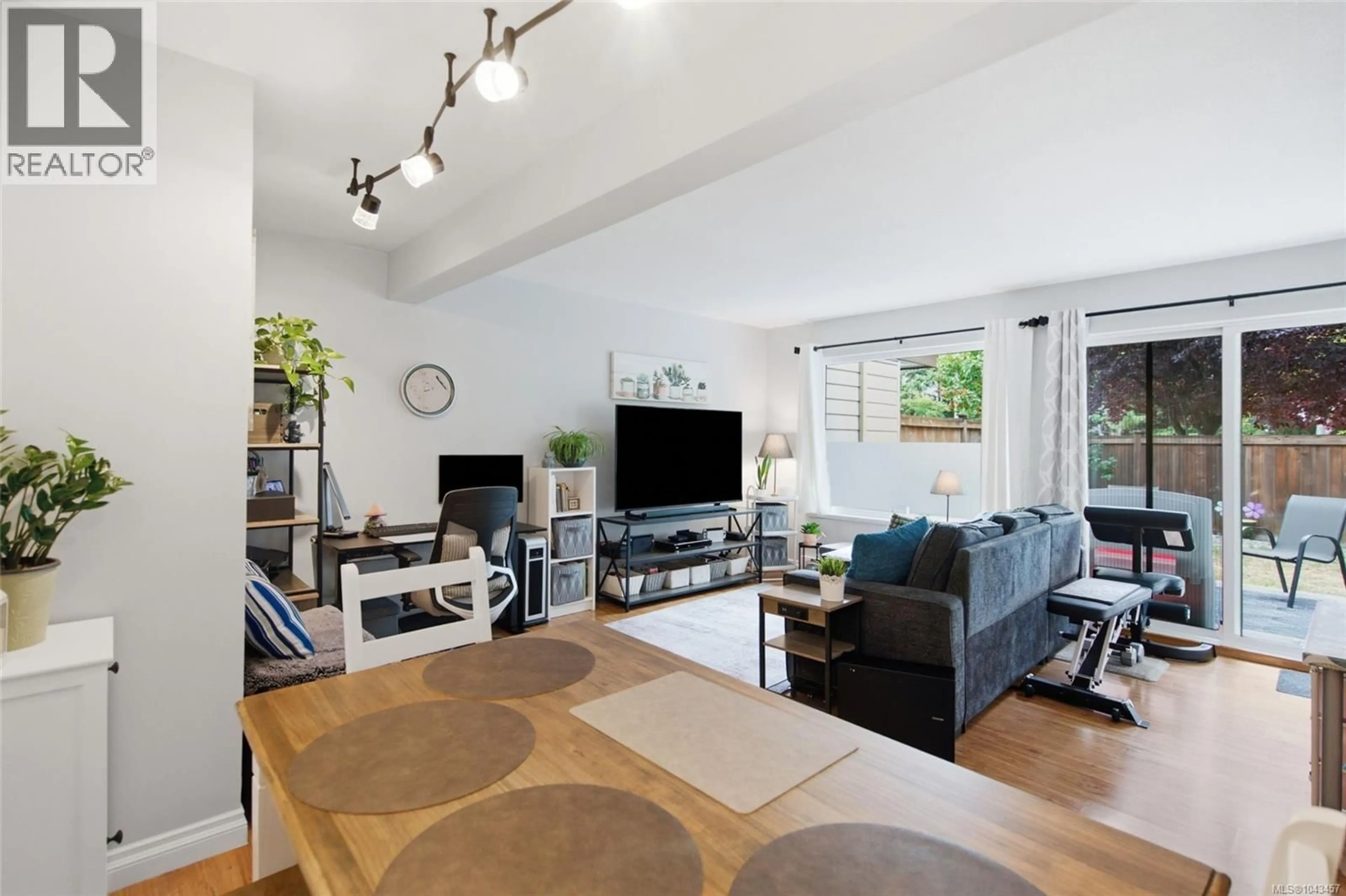 Living room with furniture, unknown for 21 - 267 CORFIELD STREET, Parksville British Columbia V9P2H6