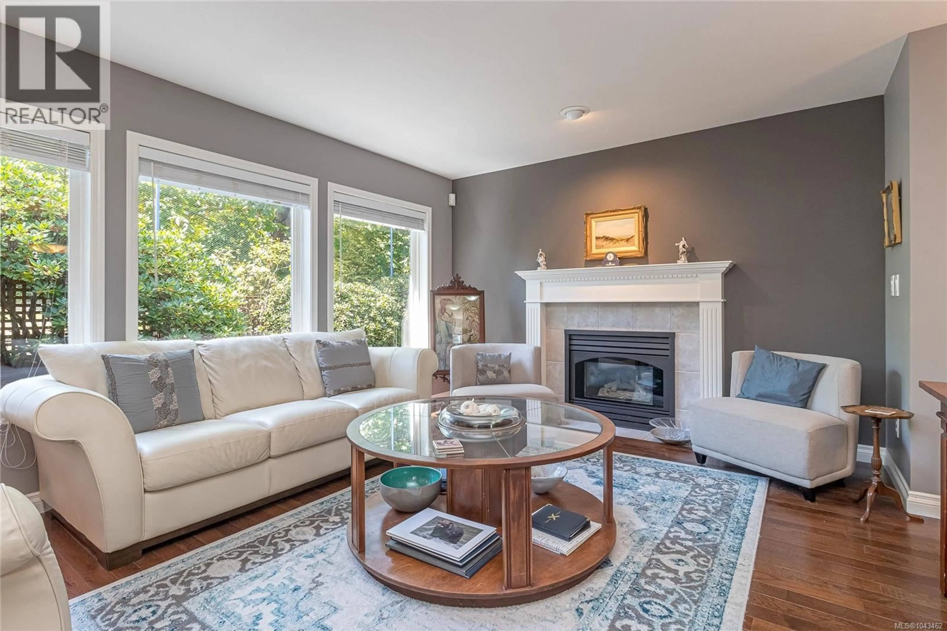 Living room with furniture, unknown for 618 WINDWARD WAY, Qualicum Beach British Columbia V9K2K4