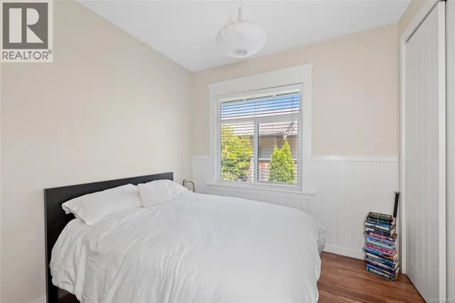 3033 CEDAR HILL ROAD, Victoria 5