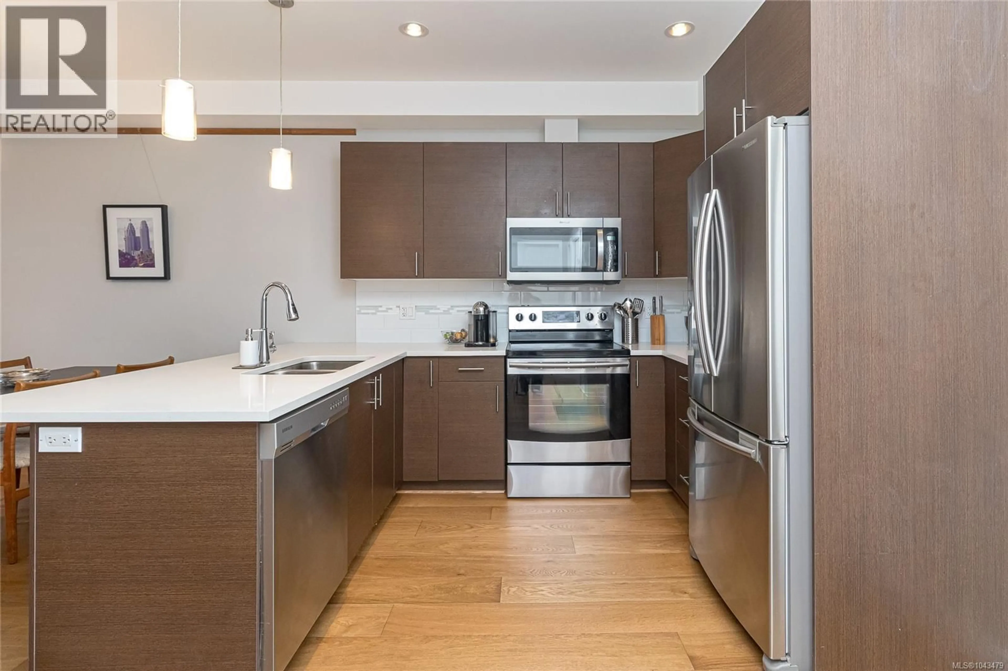 Standard kitchen, wood/laminate floor for 303 - 924 ESQUIMALT ROAD, Esquimalt British Columbia V9A3P2