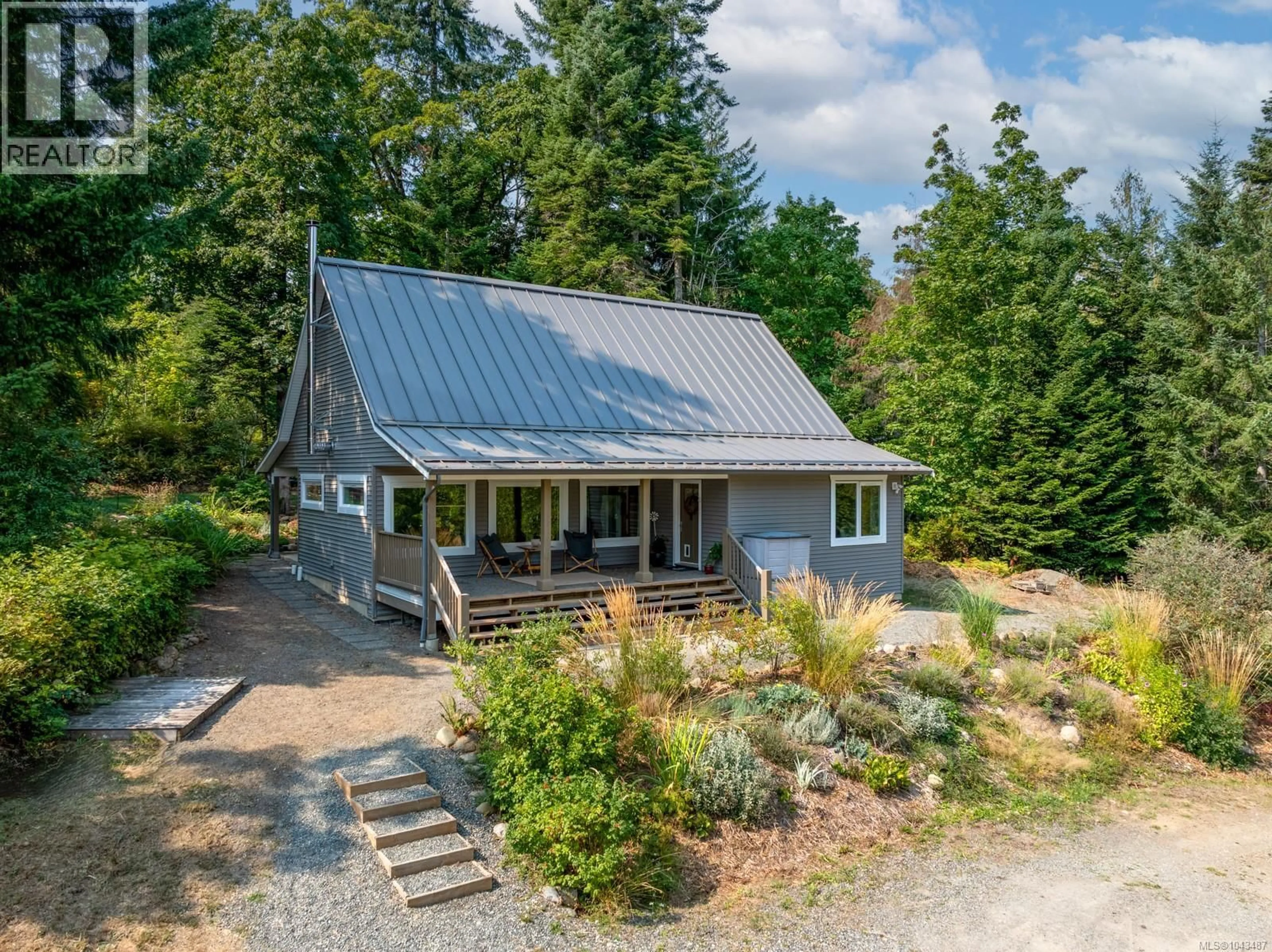 A pic from outside/outdoor area/front of a property/back of a property/a pic from drone, unknown for 6531 COUNTRY ROAD, Fanny Bay British Columbia V0R1W0