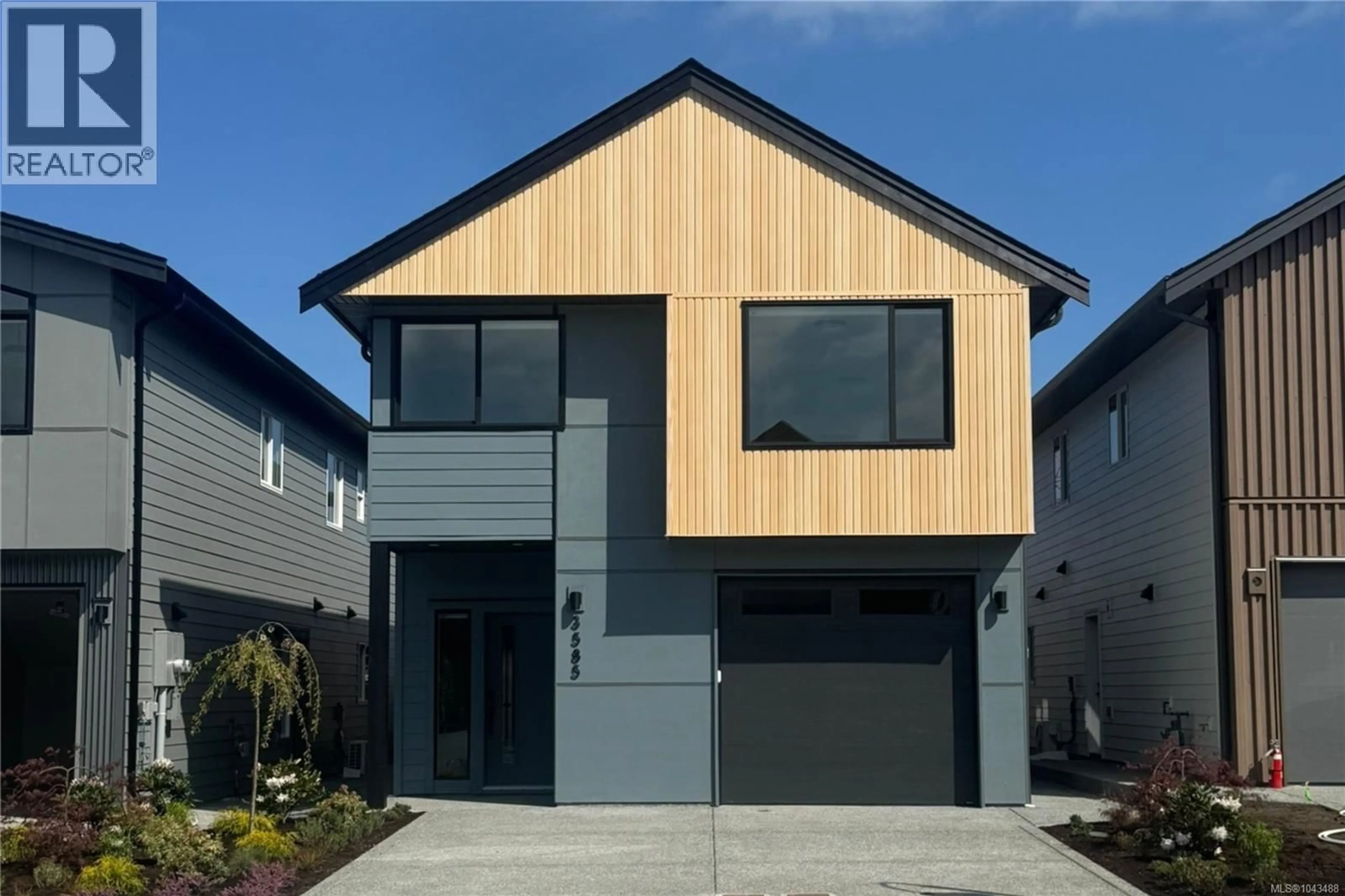 Home with vinyl exterior material, street for 3585 TEMPERATE PLACE, Colwood British Columbia V9C0T3