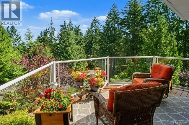 2305 MATE PLACE, Nanoose Bay 4