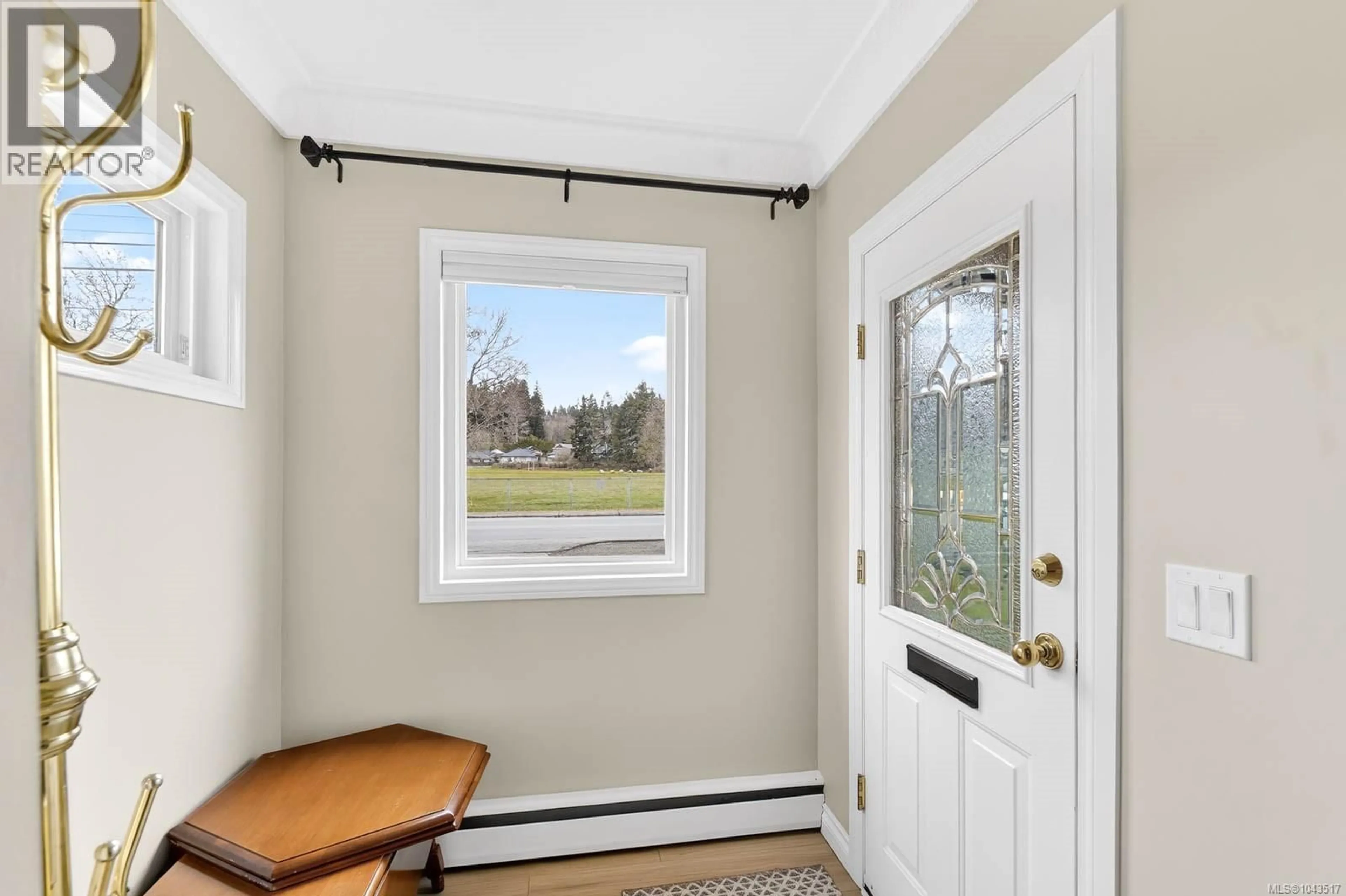 Indoor entryway for 5118 COMPTON ROAD, Port Alberni British Columbia V9Y7A5