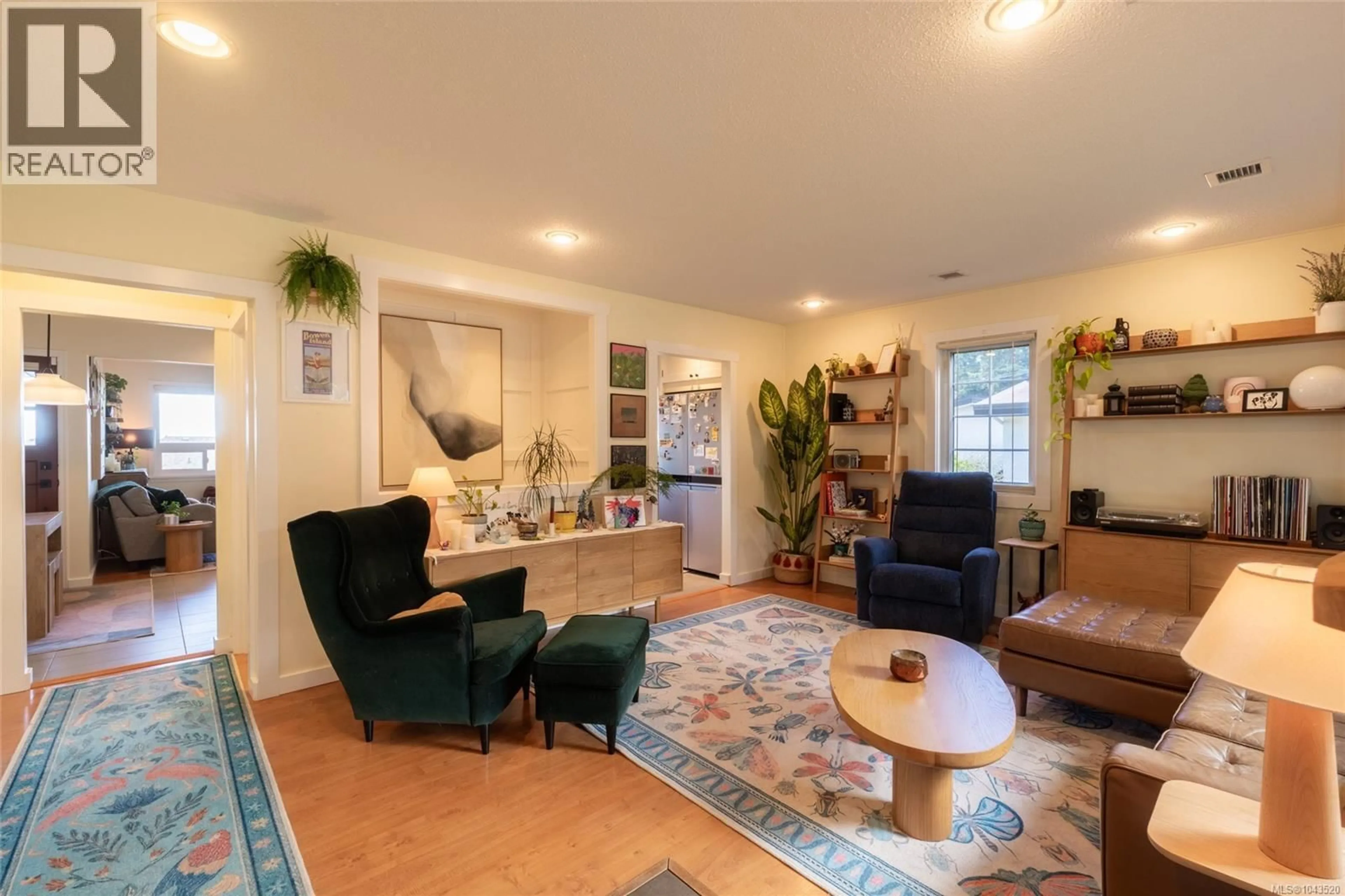 Living room with furniture, unknown for 6371 CONCONI PLACE, Central Saanich British Columbia V8Z5Z7