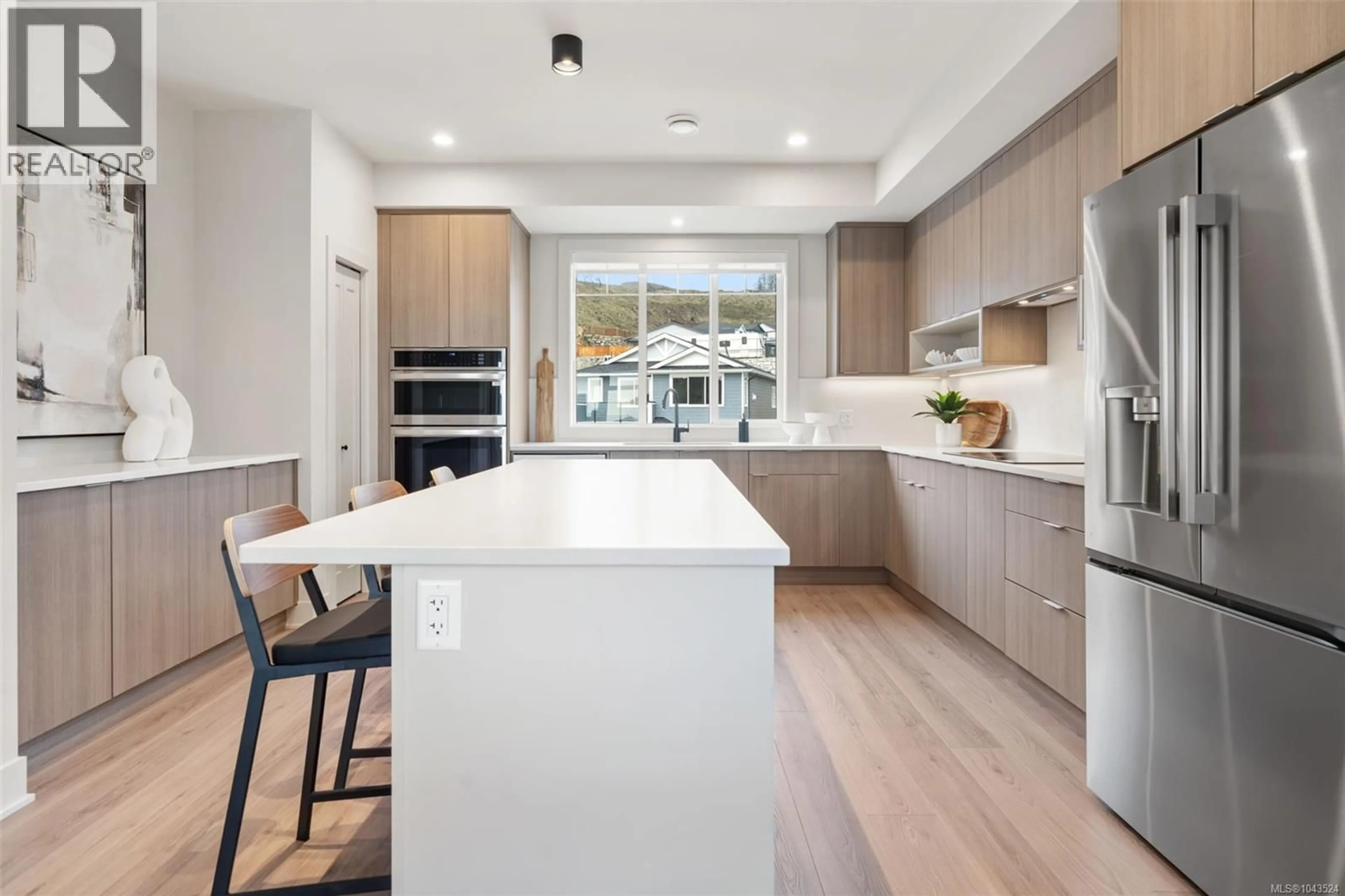 Contemporary kitchen, unknown for 2524 ALABASTER COURT, Langford British Columbia V9B5N1