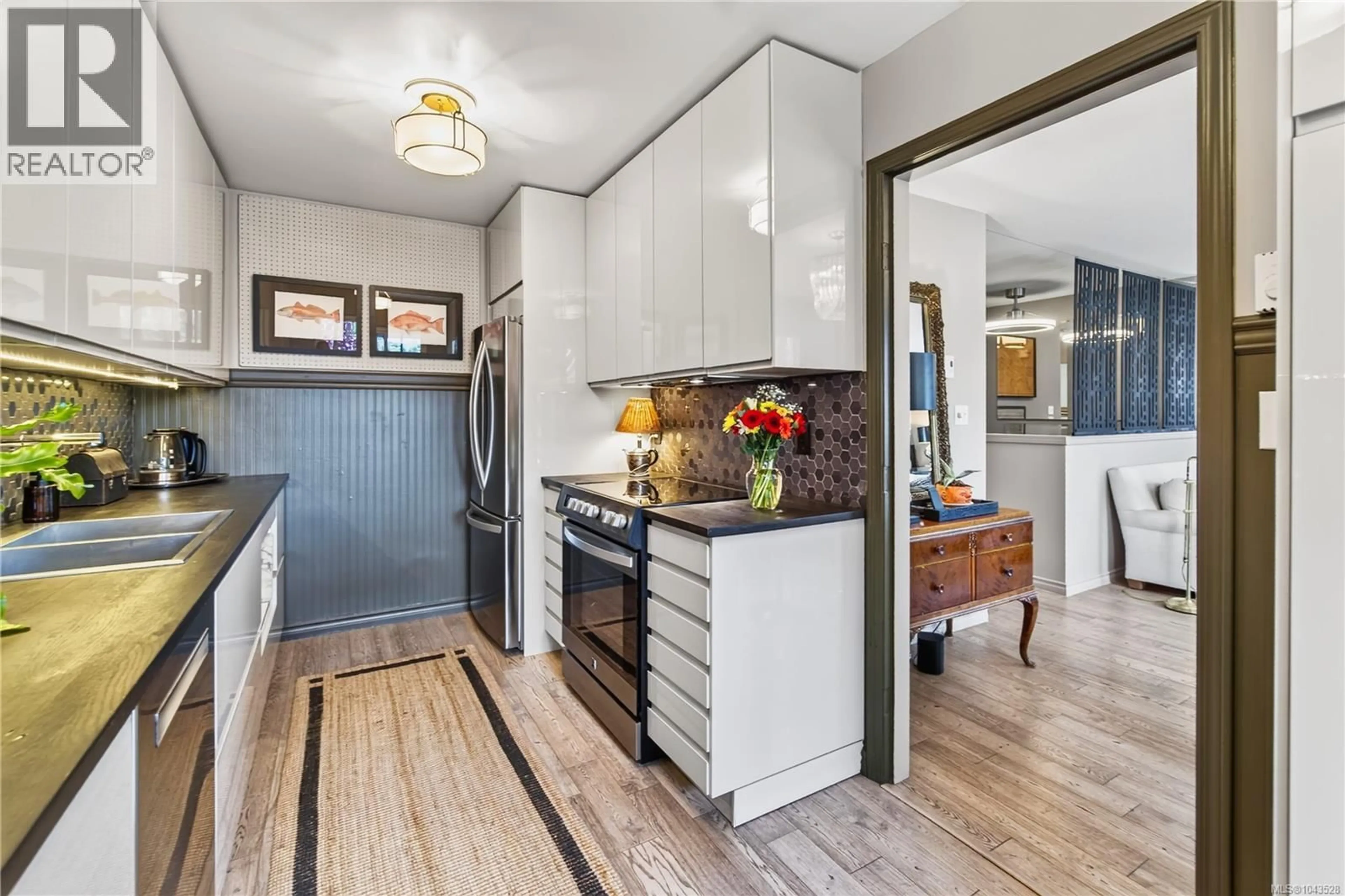 Open concept kitchen, unknown for 5969 WATERTON DRIVE, Nanaimo British Columbia V9T6A9