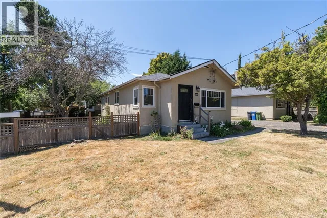 2442/2462 EASTDOWNE ROAD, Oak Bay 5