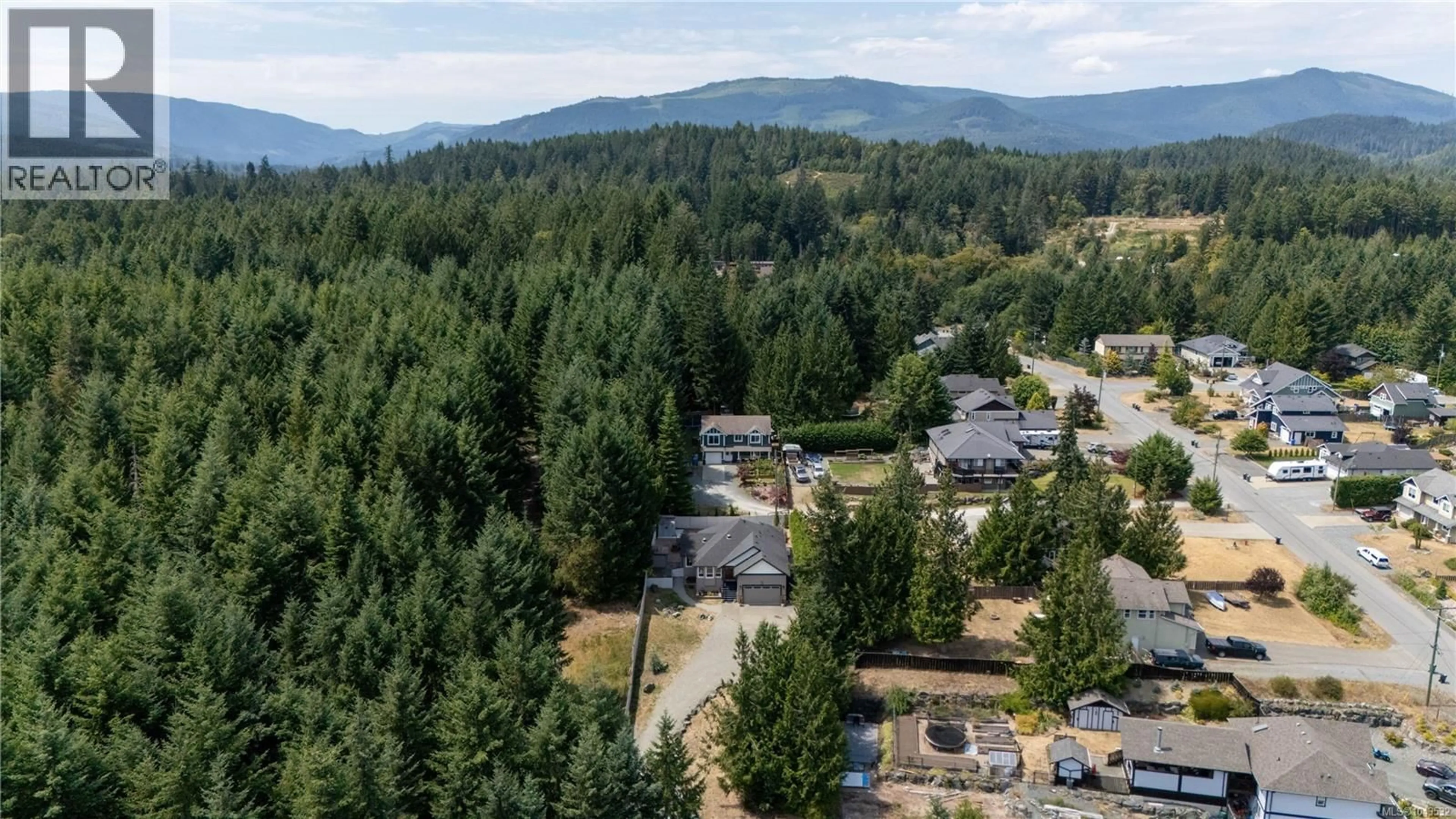 A pic from outside/outdoor area/front of a property/back of a property/a pic from drone, mountain view for 2192 BARON ROAD, Cobble Hill British Columbia V8H0K4