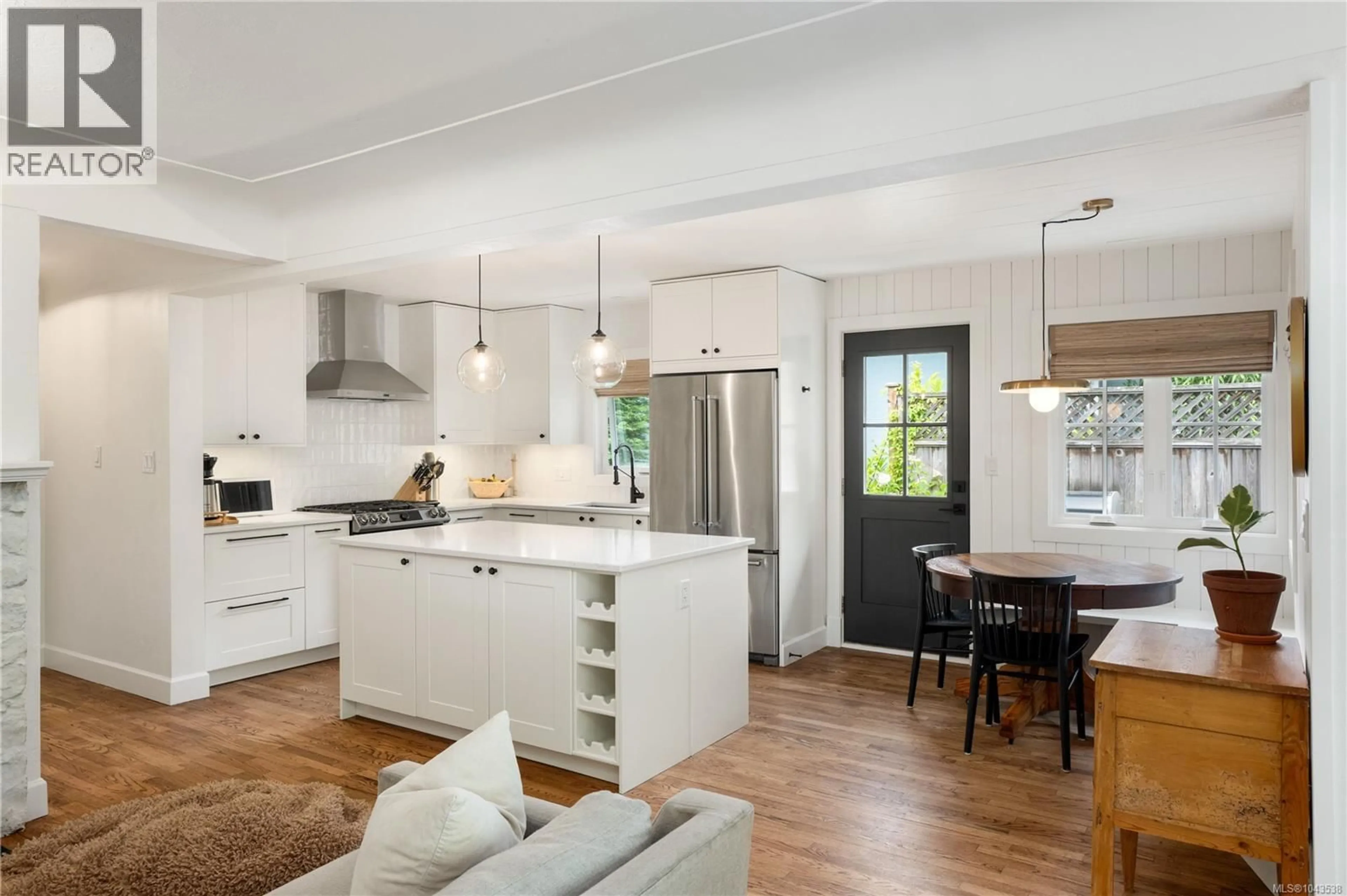 Open concept kitchen, unknown for 1893 FORRESTER STREET, Saanich British Columbia V8R3G7
