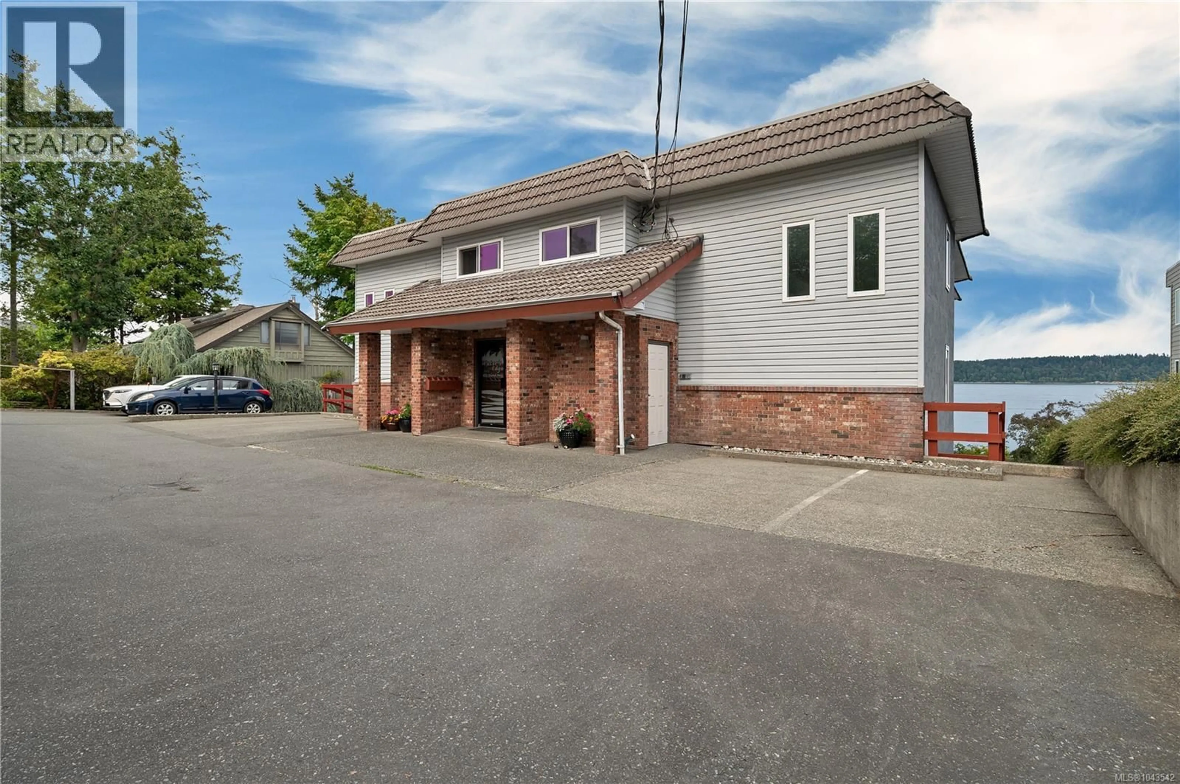 Unknown for 2 - 553 ISLAND HIGHWAY, Campbell River British Columbia V9W2B9