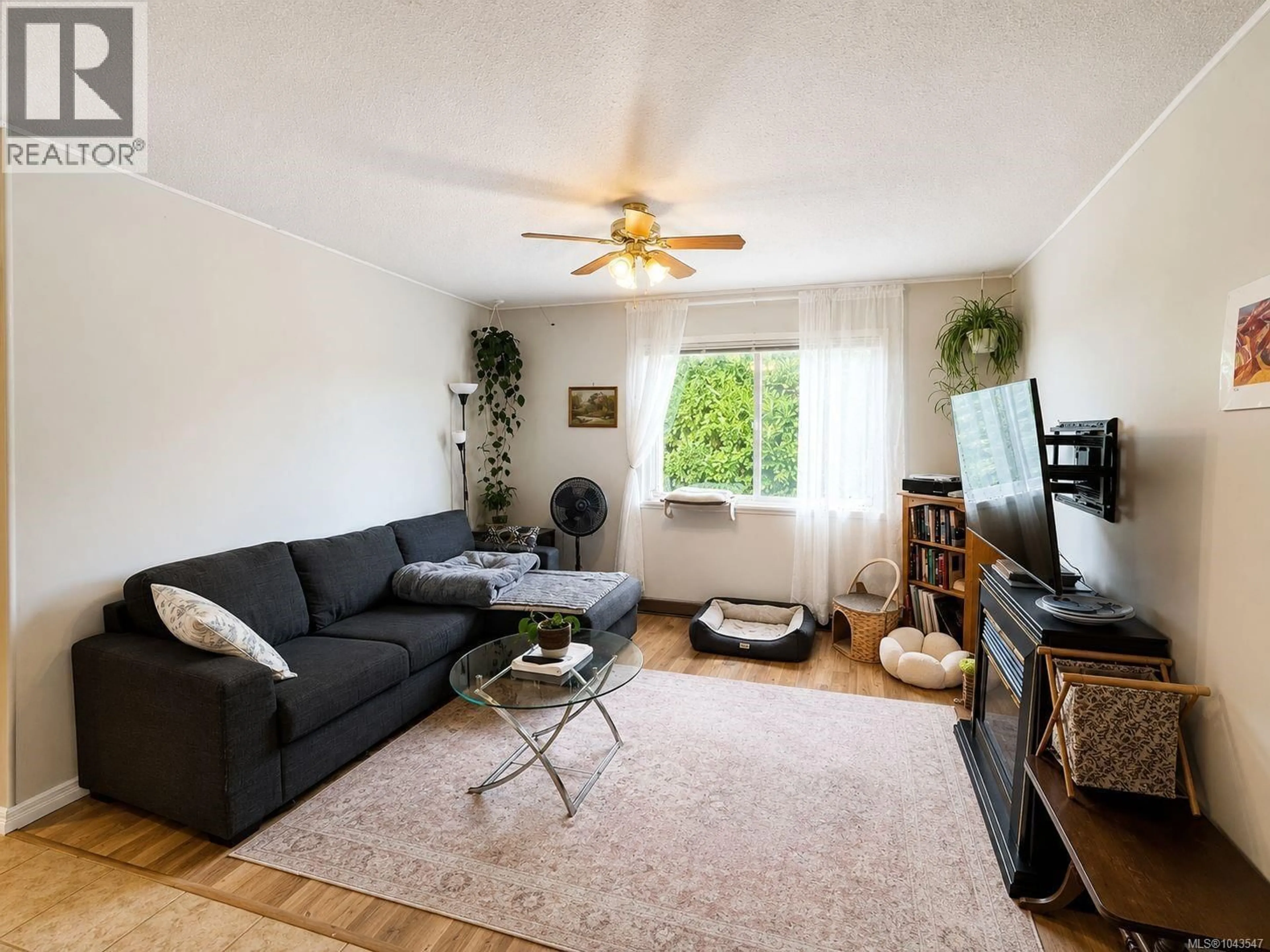 Living room with furniture, unknown for 6010 RIVER ROAD, Port Alberni British Columbia V9Y6Z6