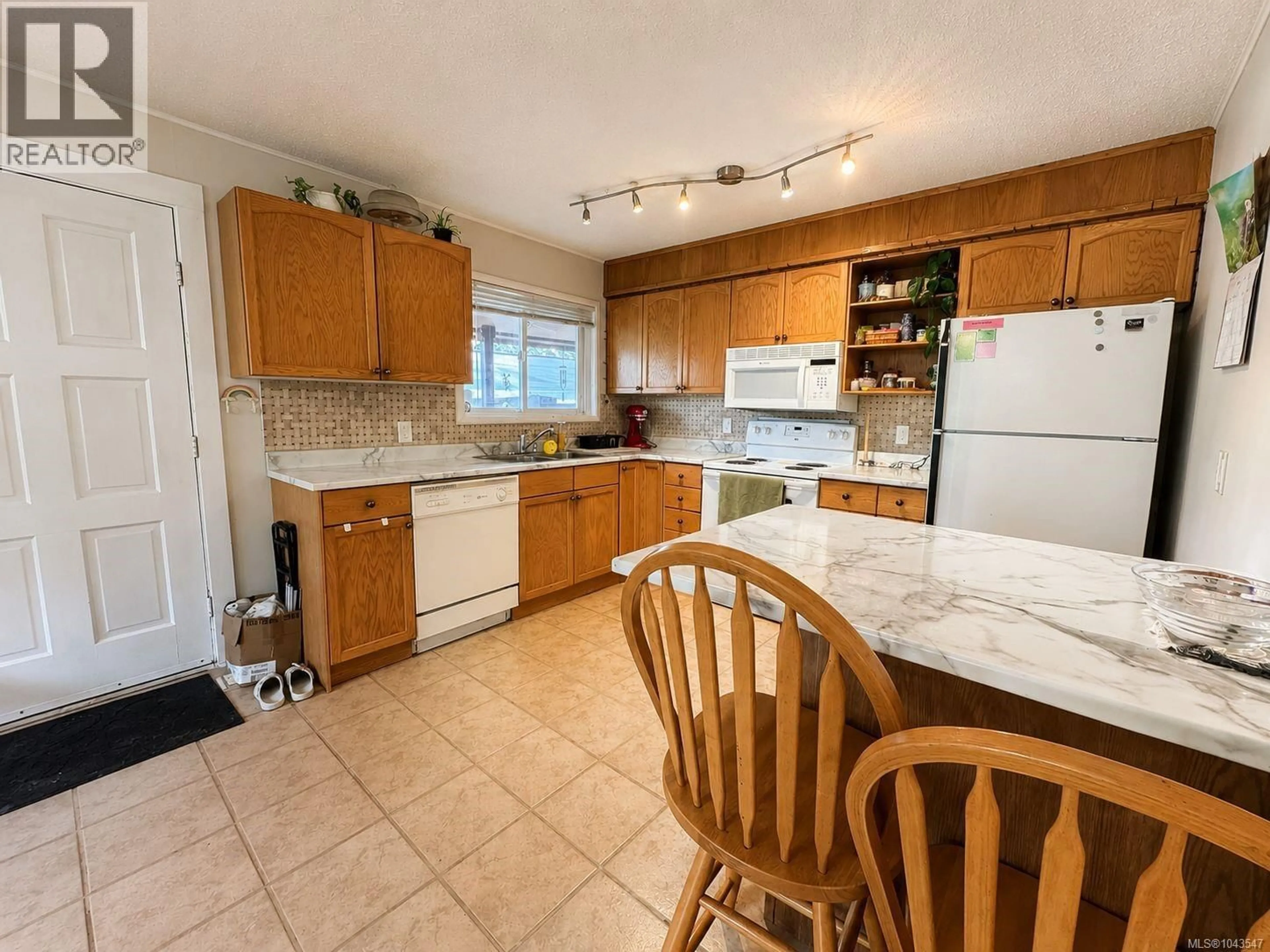 Standard kitchen, ceramic/tile floor for 6010 RIVER ROAD, Port Alberni British Columbia V9Y6Z6