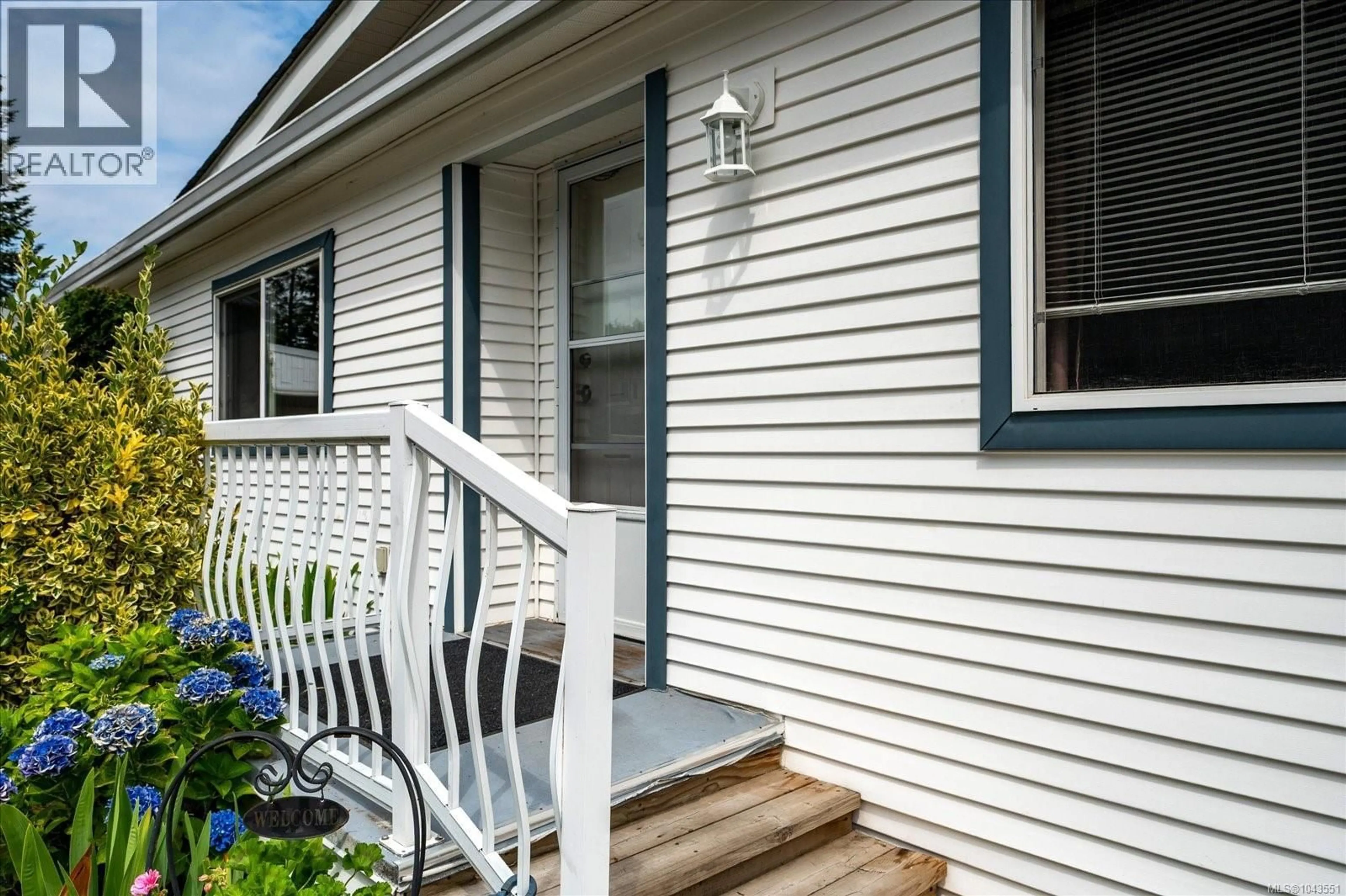 Home with vinyl exterior material, street for 26 - 1000 CHASE RIVER ROAD, Nanaimo British Columbia V9R6L8